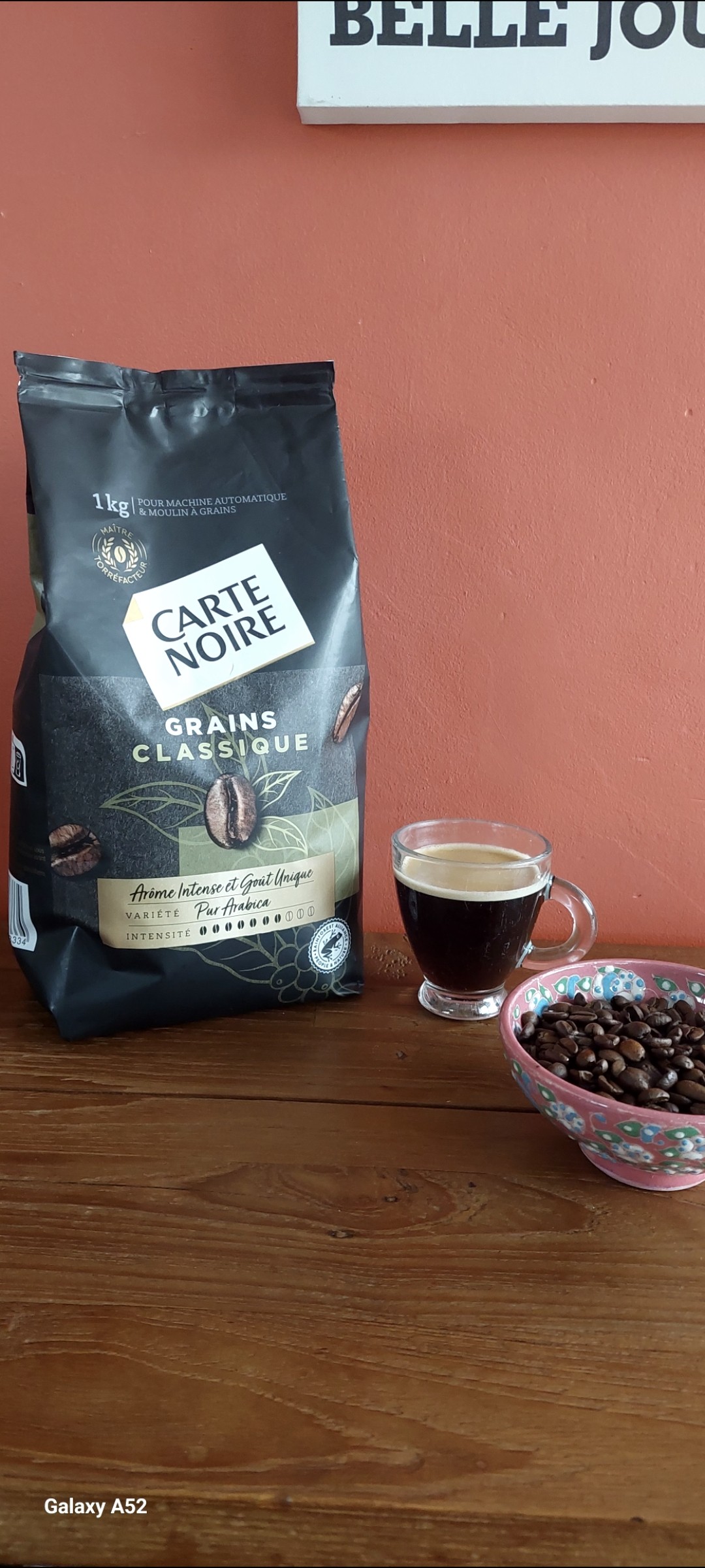 Carte Noire grains classique en grains 

Groupe Lavazza leader du café jusqu'en 2023 en France.

Nouveau café pour cette fin de semaine. 