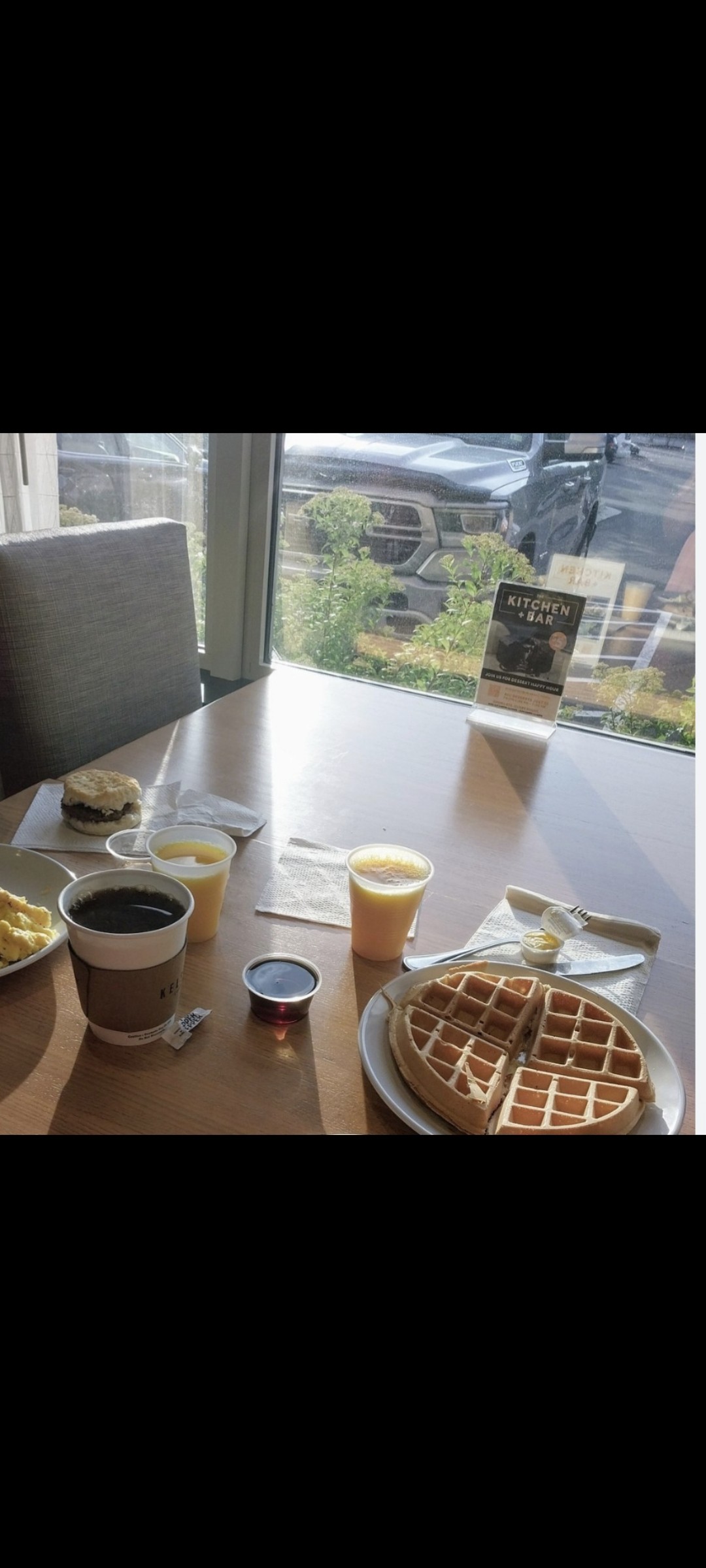 The Gran Tour USA 2016 Part 4 suite et fin
Café filtre et le top des gaufres 

Petit arrêt de 4 jours à New York avant le retour en Europe.