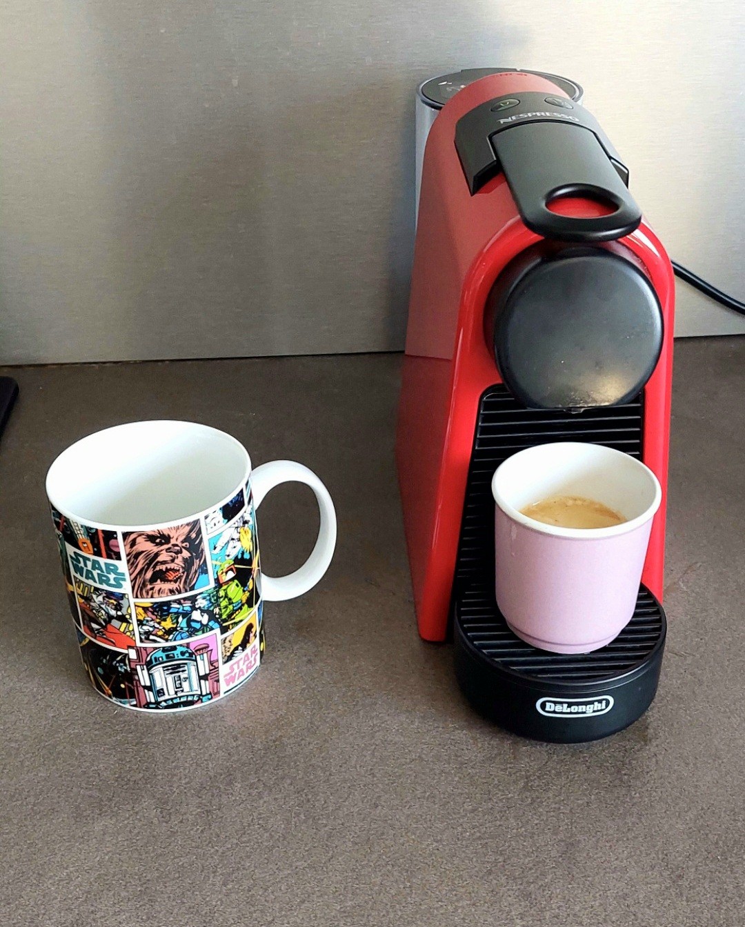 Café Bellarom Espresso Classico 

Quelqu'un a oublié sa très jolie tasse ce matin au bureau !!!