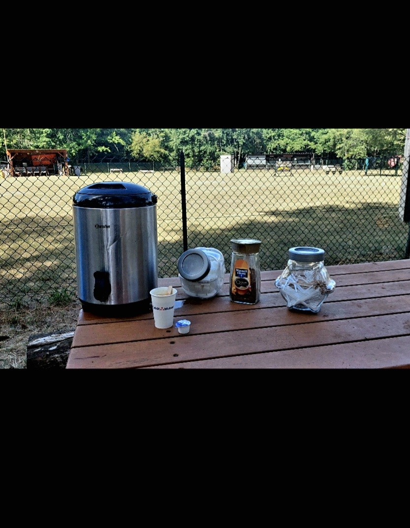 Cafe instantané Maxwell House

Au club canin ce matin 