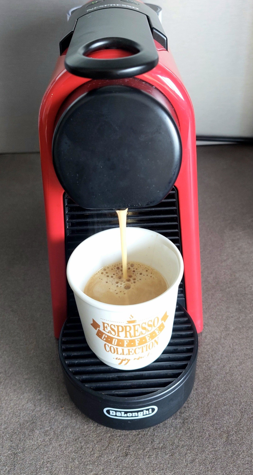 Café Bellarom Lungo gold

Et c'est reparti pour un tour ;-)