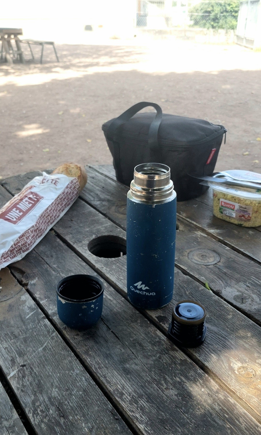 Café Meo Excellence en grains 

Petite pause picnic ce midi malgré la canicule
Quoi de mieux que ce trône digne d'un roi pour déguster son café !!!