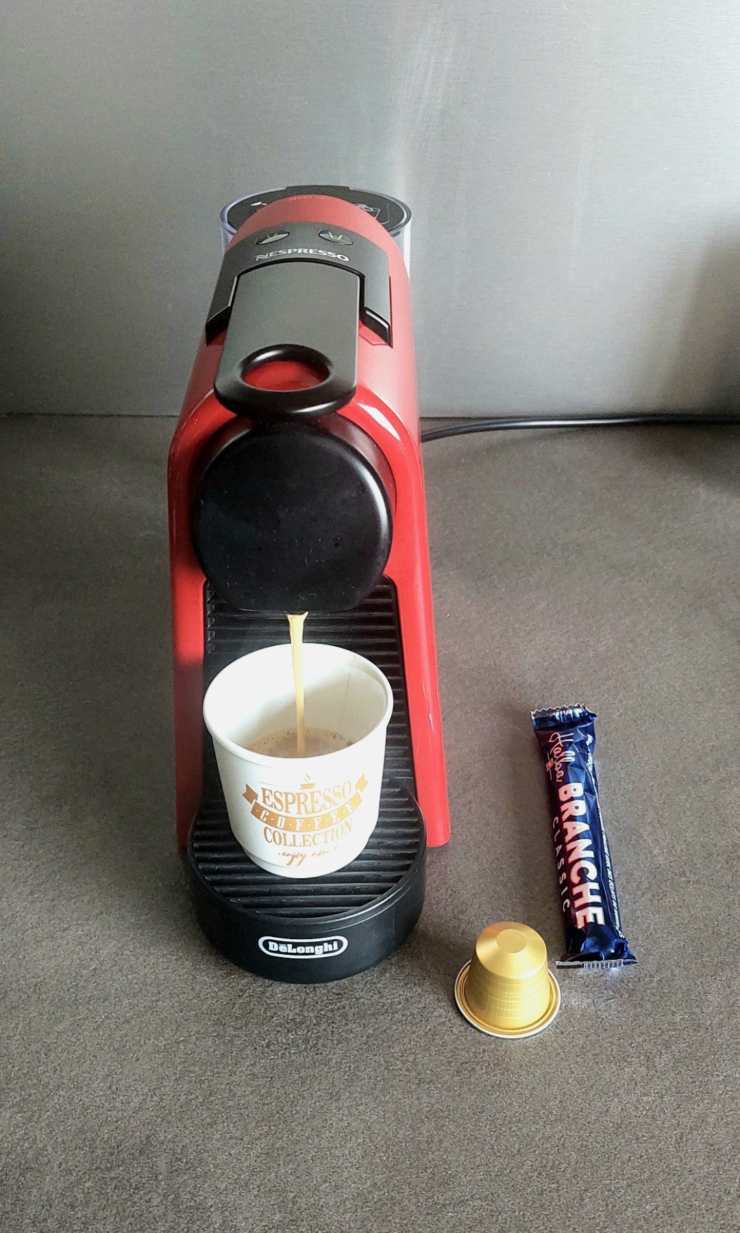 Café Bellarom Gold Lungo en capsule.
Dernier café au travail avant un grand week-end de 3 jours.

Et si on partait quelque part ?