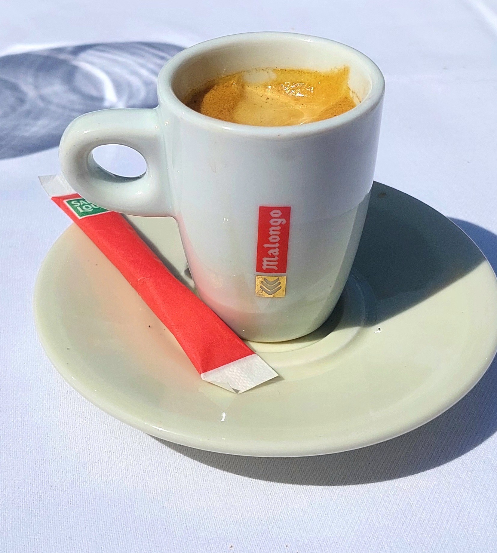 Café Malongo en grains

Petit expresso pour accompagner cet ananas avion.