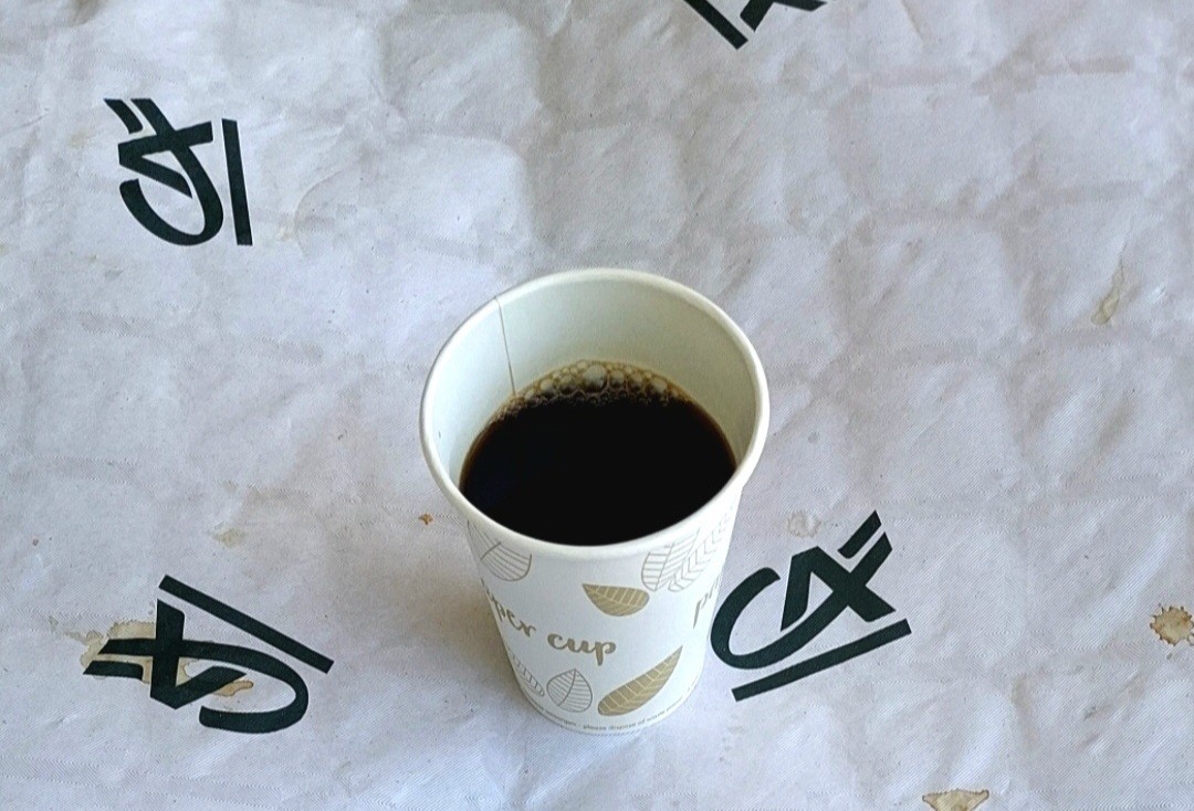 Café filtre buvette du vide grenier 

Dernier café en cette fin de week-end. 
Petite balade au vide grenier en famille.
A la recherche de trésors cachés ;-)))