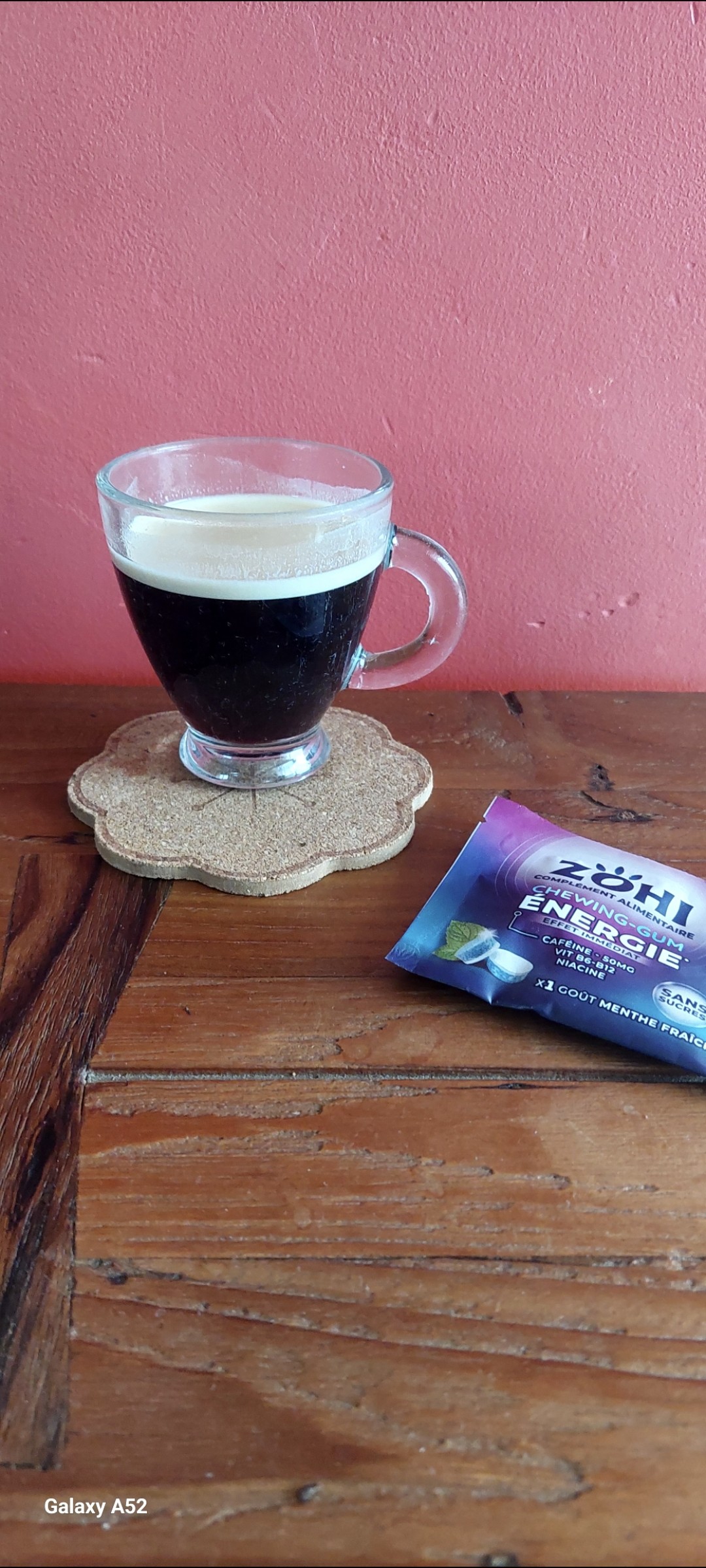 Café l'Or Absolu suprême intensité 13 en grains 

Dernière ligne droite en ce mois de Septembre bien chargé.
Ce   chewing-gum enrichi a la caféine est tentant ! Mais je préfère continuer à tourner au café comme d'habitude ;- )))