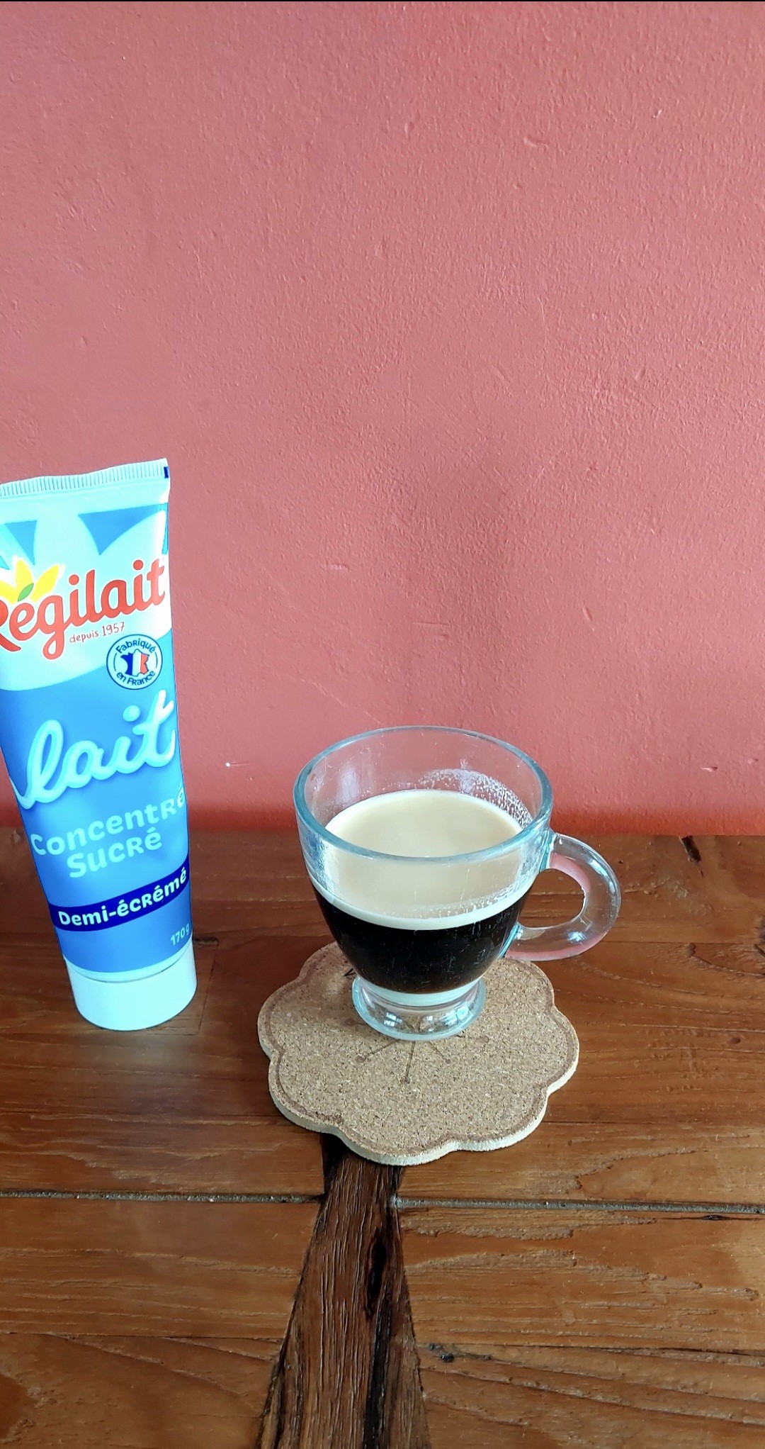 Café l'Or Absolu suprême intensité 13 en grains
Expresso et lait concentré
Café bonbon en ce début d'après-midi