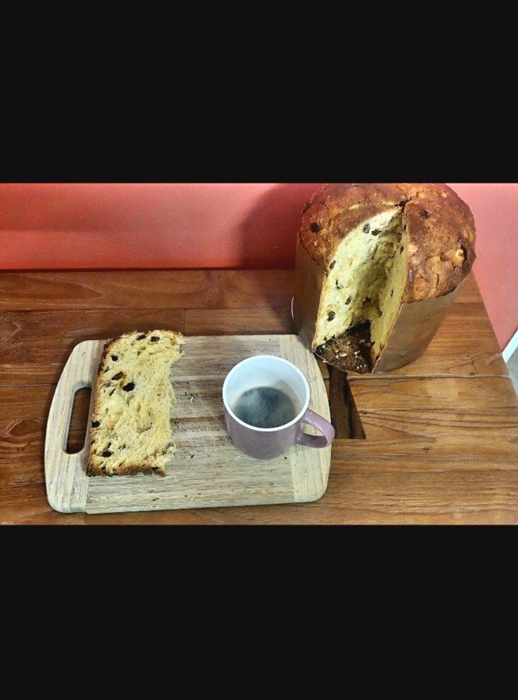 Café Créma Way to go en grains 

Café long ce matin accompagné de la première tranche de panettone 2025 !!