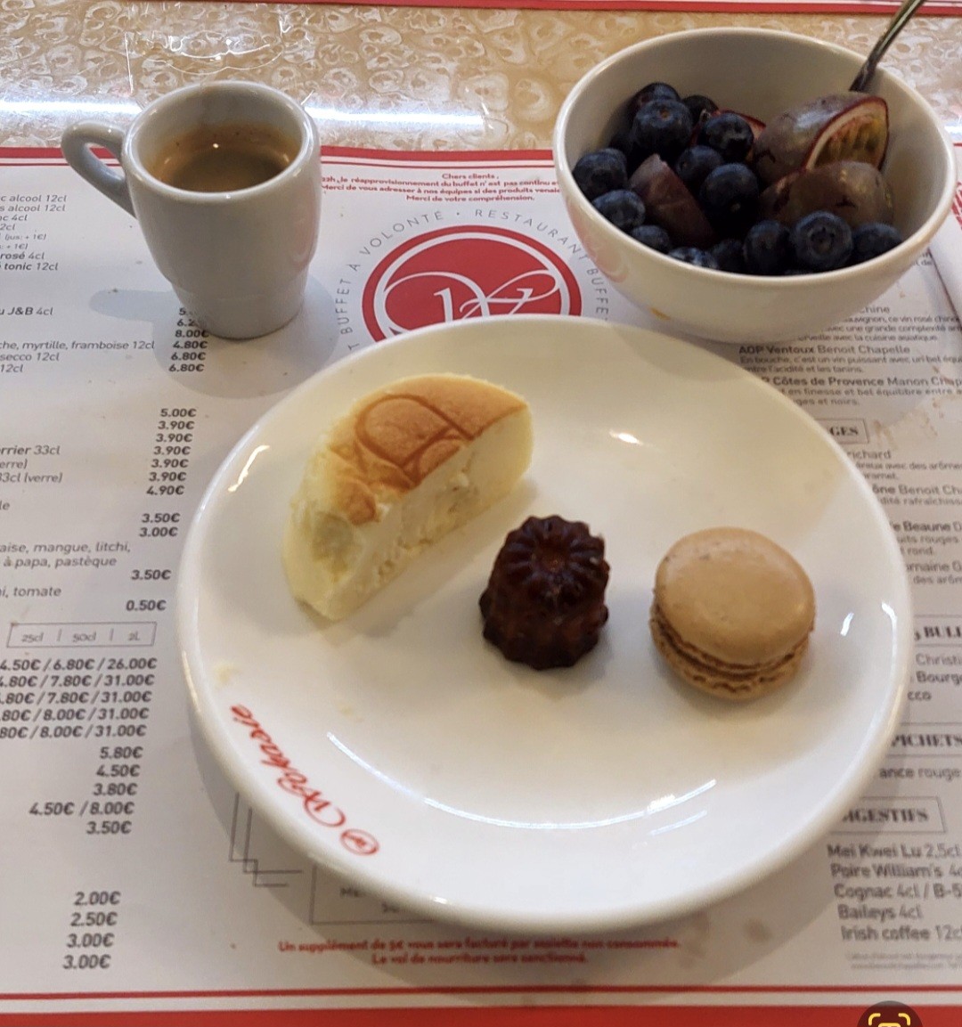 Café Delta en grains. 

Quoi de mieux que ce café gourmand pour finir en beauté cette journée !