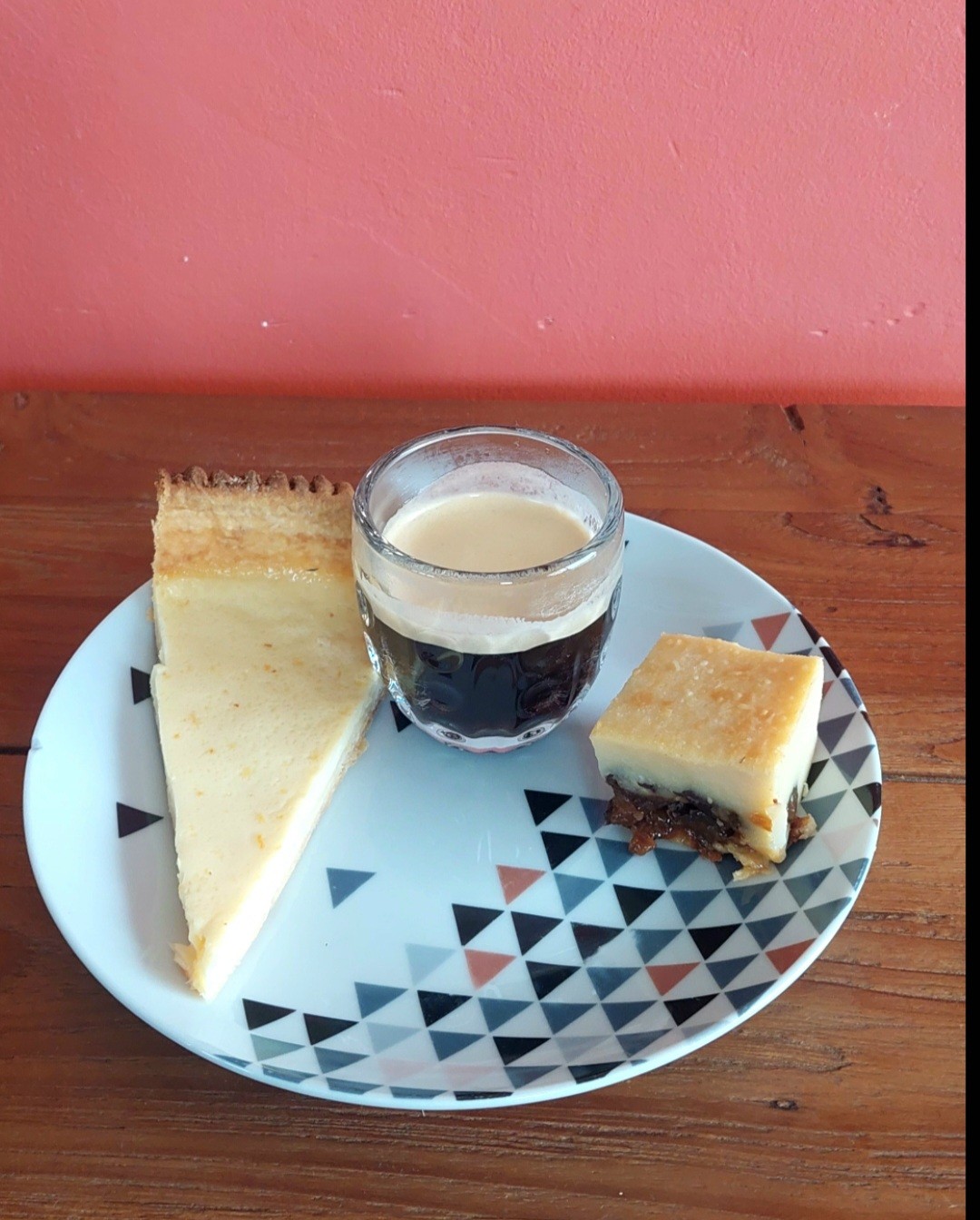 Café Carte Noire grains classiques
Expresso bien serré pour ce café gourmand maison ( phare breton et tarte au citron )