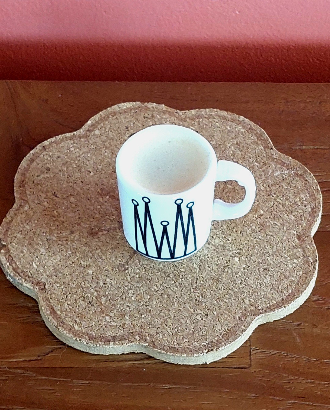 Café Carte Noire classique en grains 

Espressito !
Mais où donc ai-je acheté cette micro tasse ?