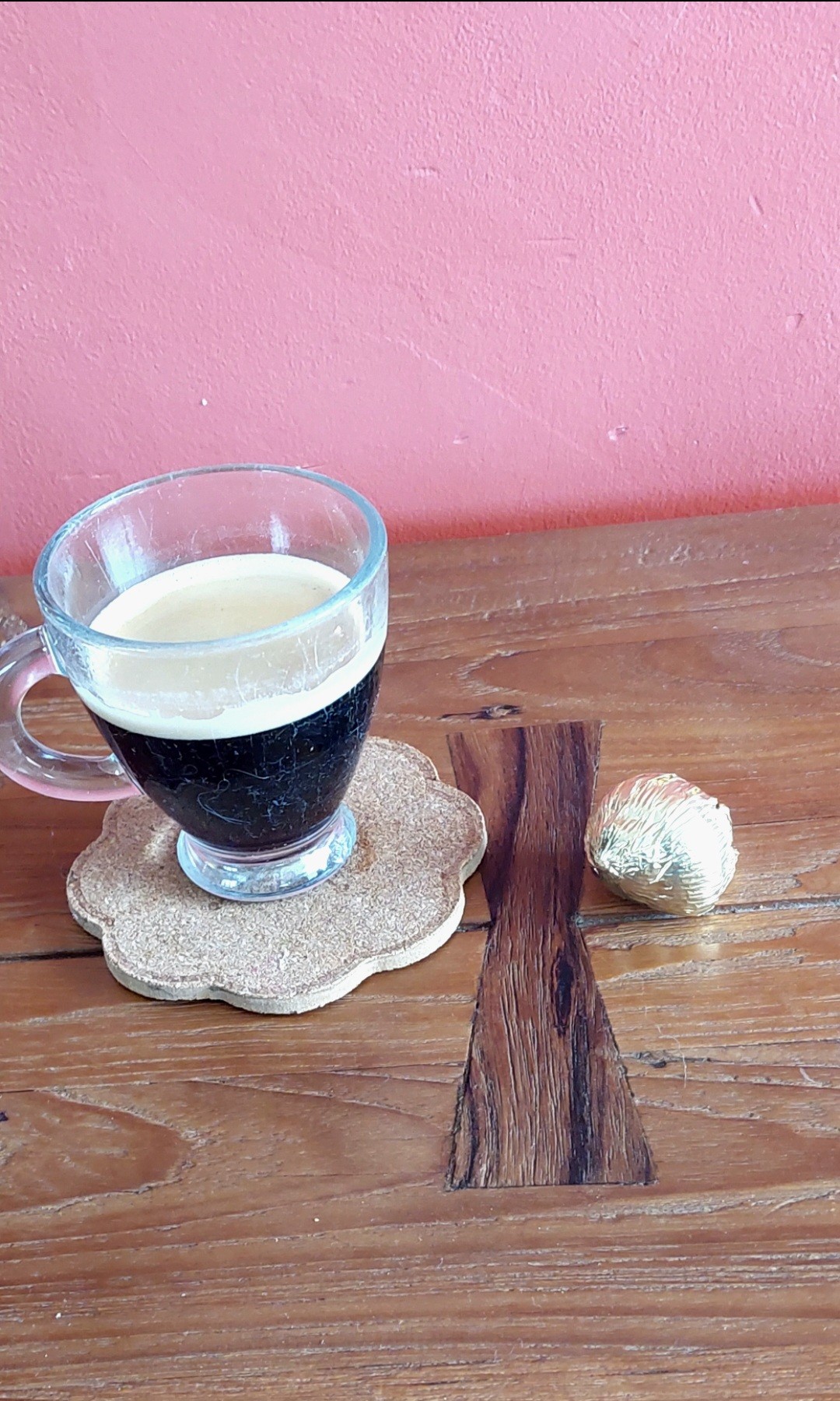 Expresso rapide avant de reprendre le travail 

Escargot Lavin praliné chocolat au lait
Le combo parfait pour accompagner mon expresso 
