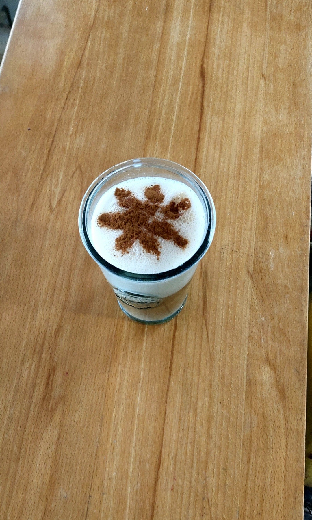 Café Latte au lait d'avoine et pointe de cannelle 

On ne va pas se mentir le résultat n'est pas au rendez-vous 
La route pour sortir un joli café est très longue