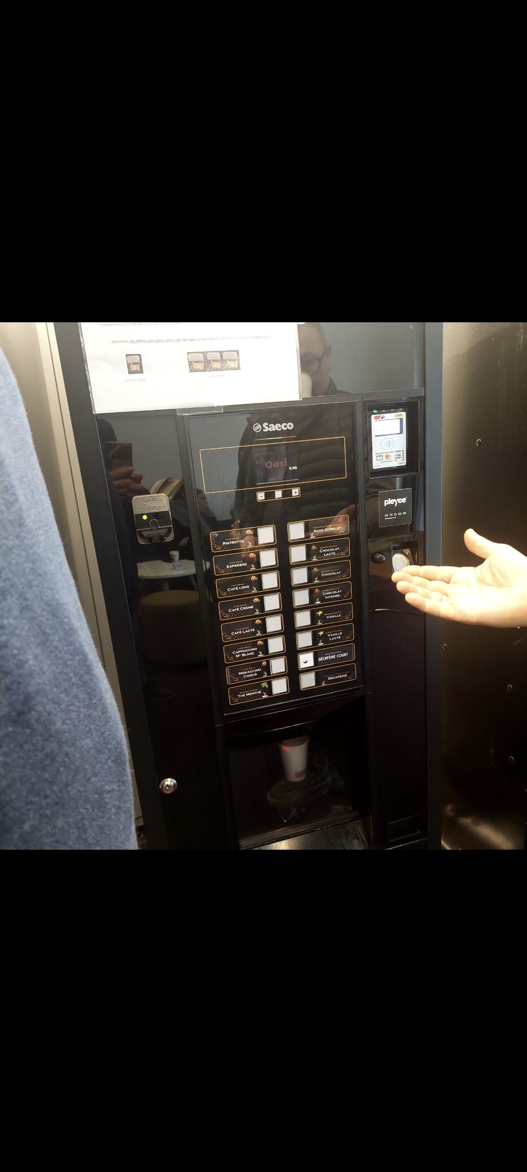 Café Long en grains

En déplacement 
Grosse attente à la machine à café ce matin 
