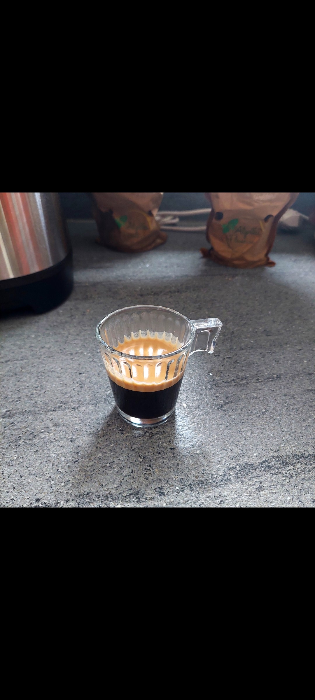 Café Meo Bio L'original en grains 

Premier expresso de la journée 