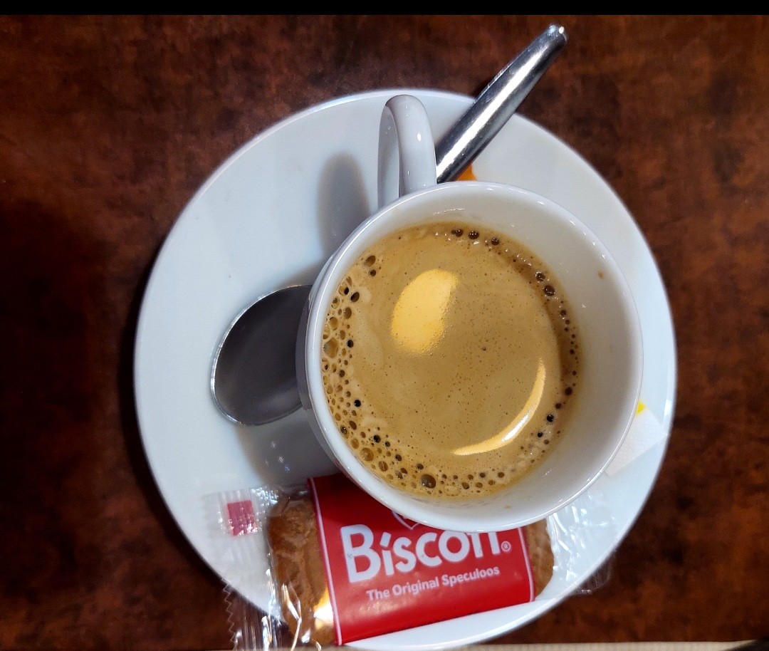 Café Kimbo 
Expresso 

Petit Italien en famille 
C'est pas ce que vous croyez je peux tout expliquer 
