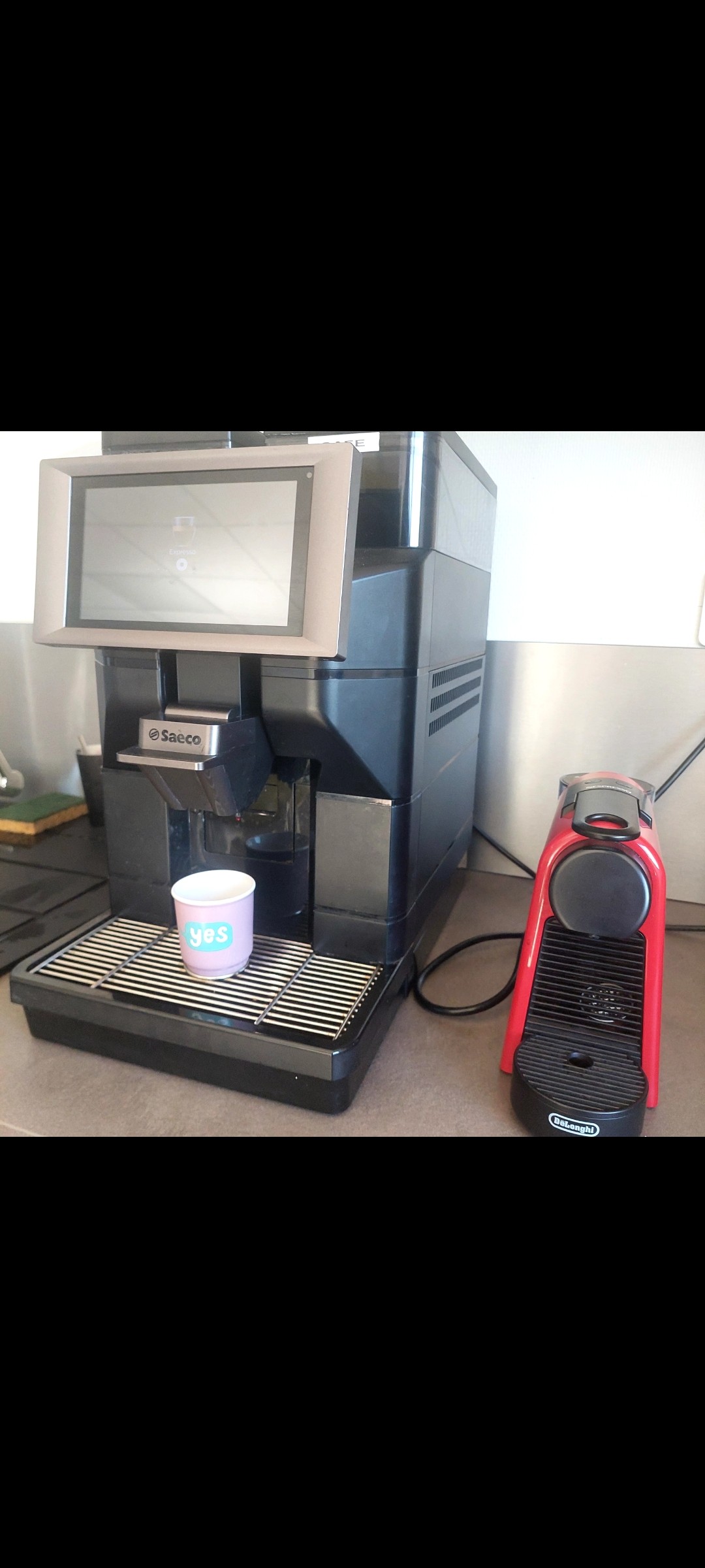 Café Malpaga en grains 

Premier expresso de la semaine au travail 
Ce ne sera probablement pas le dernier 