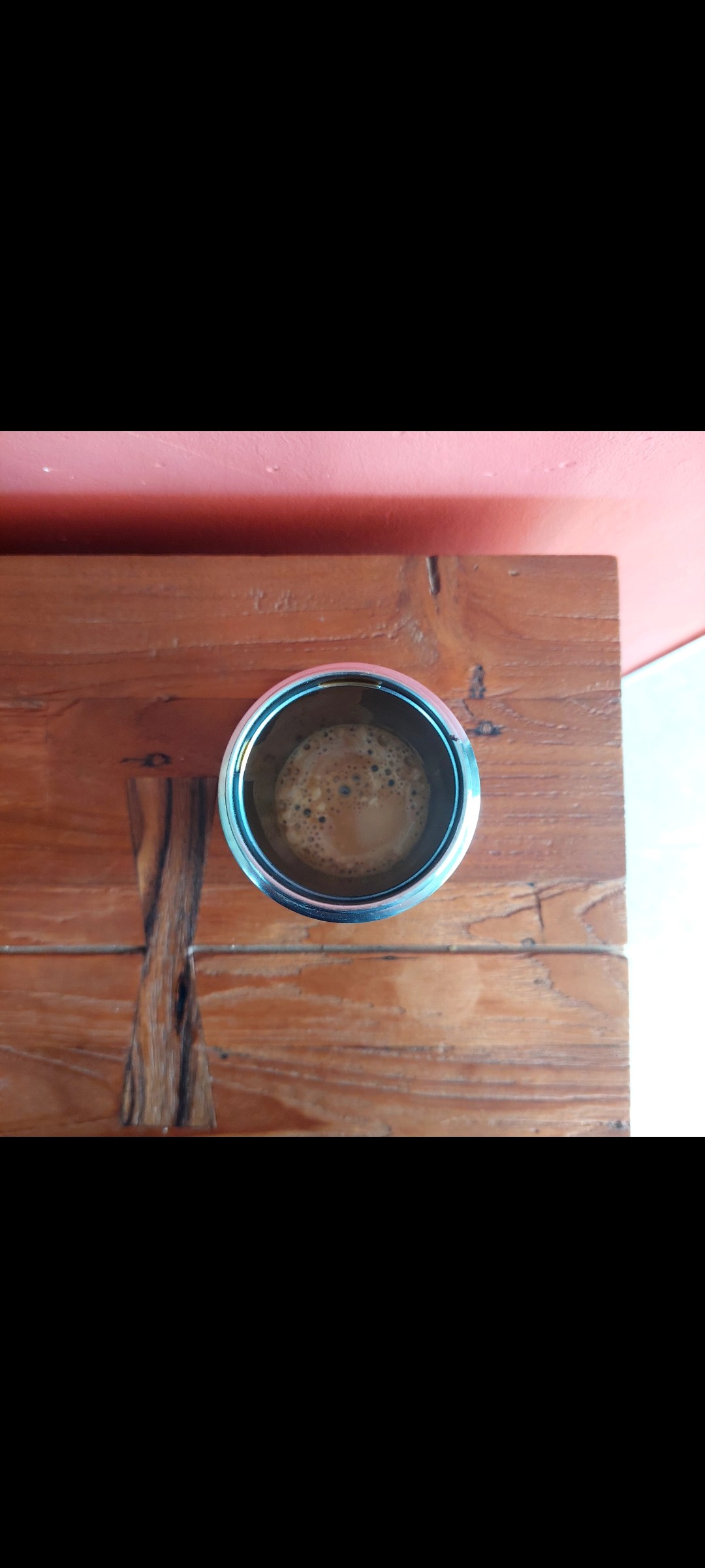 Café Meo Bio L'original en grains 

Dernière sortie en forêt cette année pour aller cueillir du muguet 
3 brins de muguet suffisent à porter chance toute l'année ici en France.
Vue la situation à travers le monde j'en ai cueilli un petit peu plus
Et vous, vous avez des portes bonheur  ?