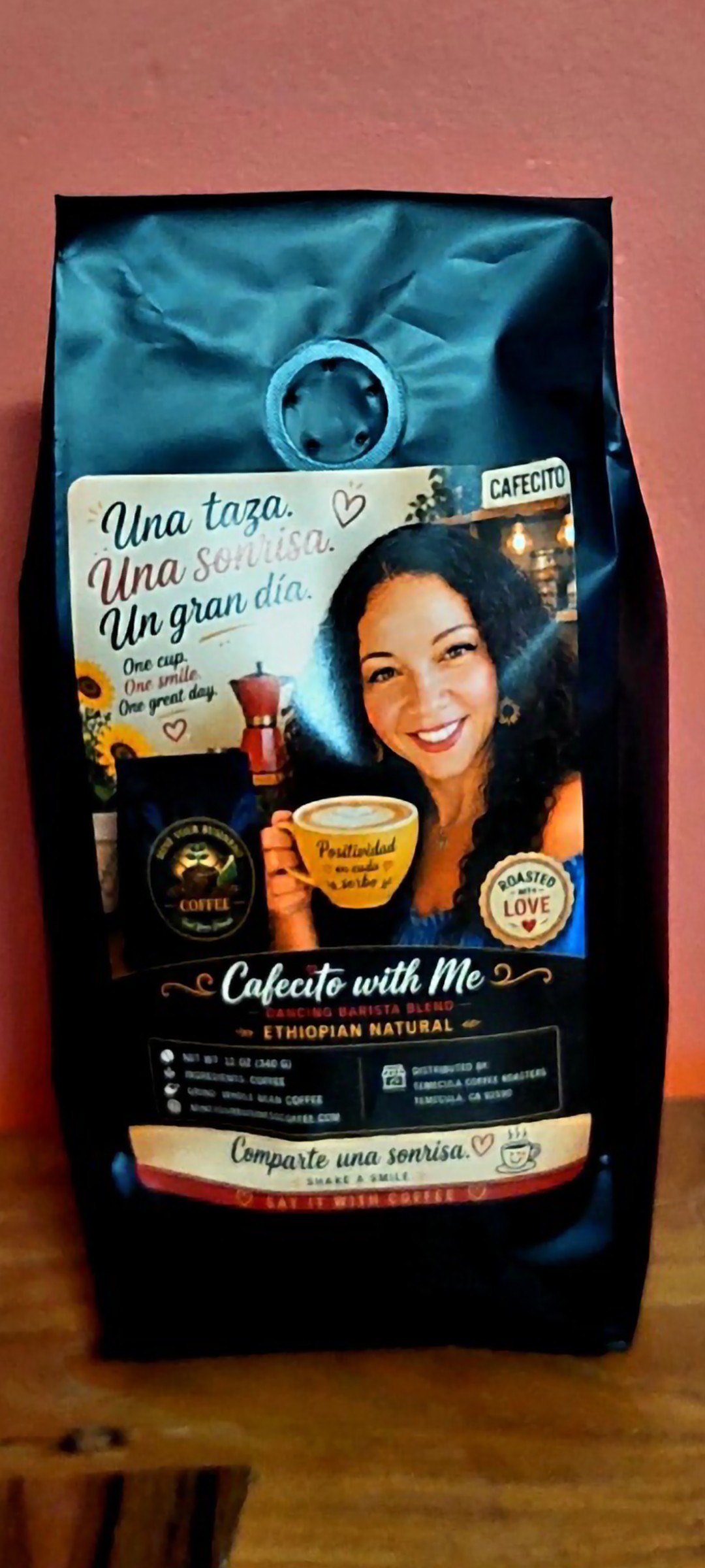 Café Éthiopien en grains
Une collaboration entre Cafecito_with_me, Sam de Mineyourbusiness.com et du torréfacteur Temecula pour un produit exceptionnel.