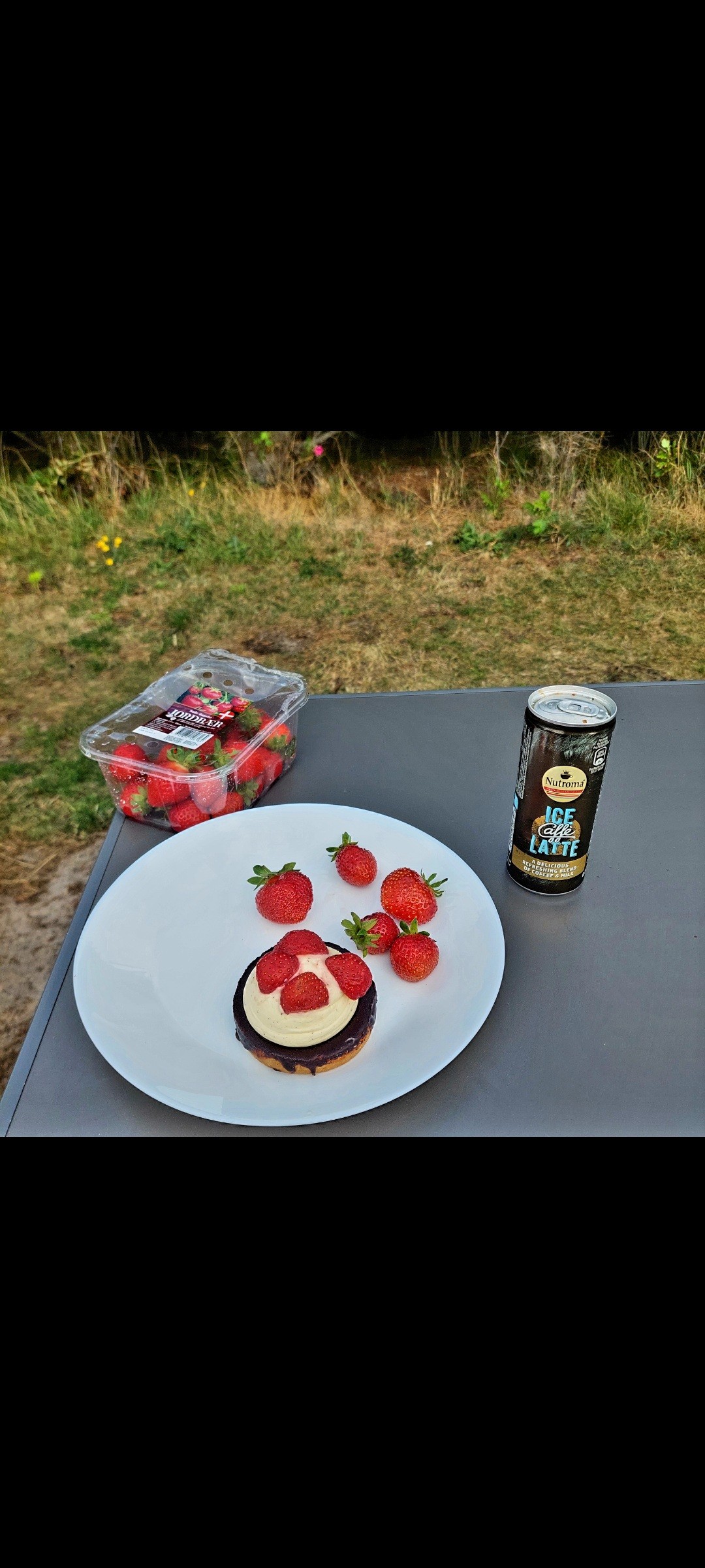 Nutroma Ice Café Latte 
Cold brew et fraises de saison !

Direction le Nord du Danemark 