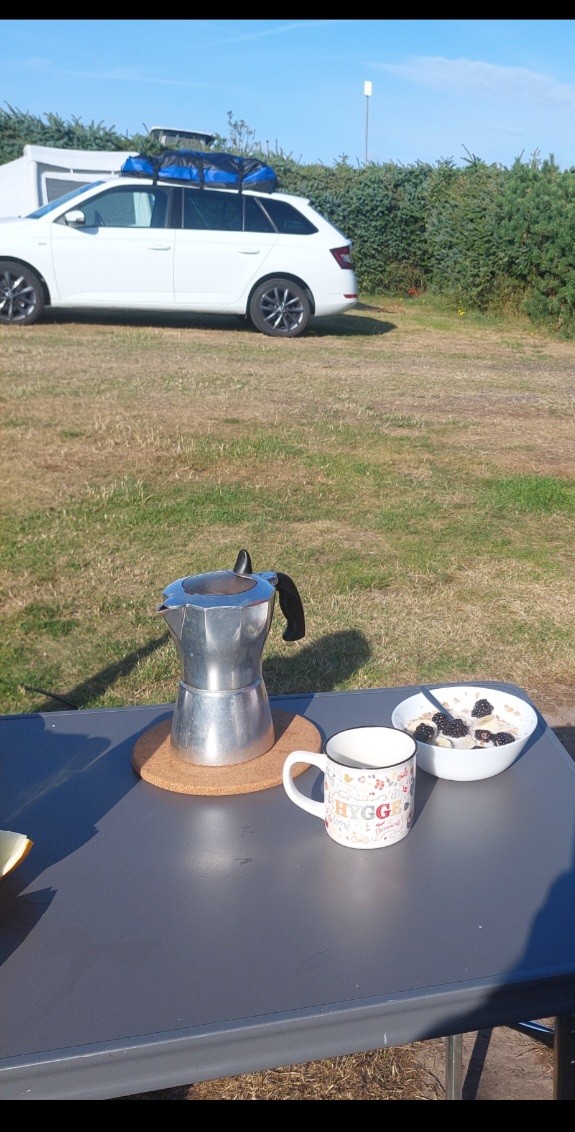 Mineyourbusinesscoffee.com et cafecito_with_me café Éthiopien en grains
Solide petit déjeuner ce matin pour affronter une jolie balade à Grenen
Point de rencontré entre la mer Baltique et la mer du Nord