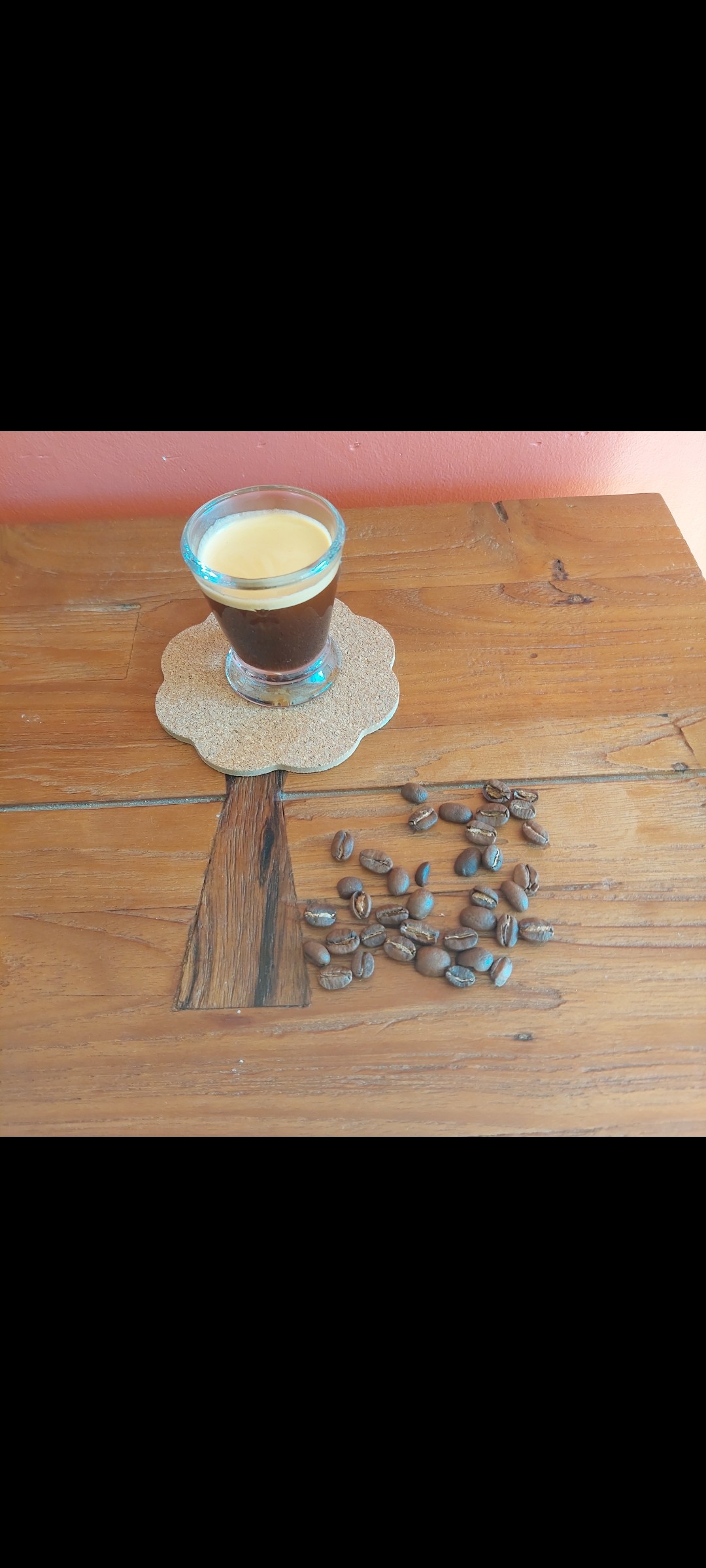 Terra Etica- Congo Tivu

Belle surprise pour mon premier café Congolais 
Belle complexité avec une pointe d'acidité bien agréable 