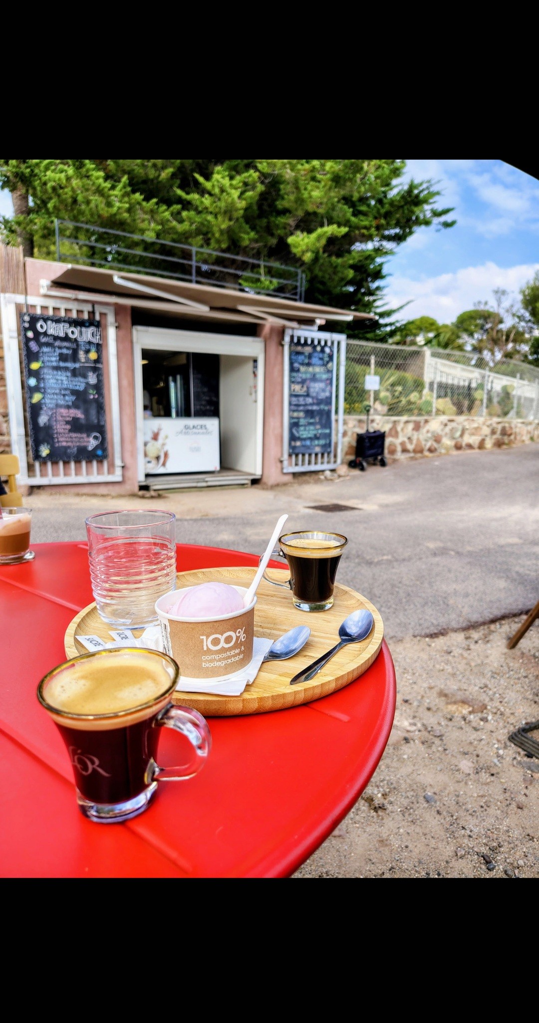 L'Or en capsule 

Mon nouveau café de plage préféré 
Expresso - plage de la tortue - Boulouris 