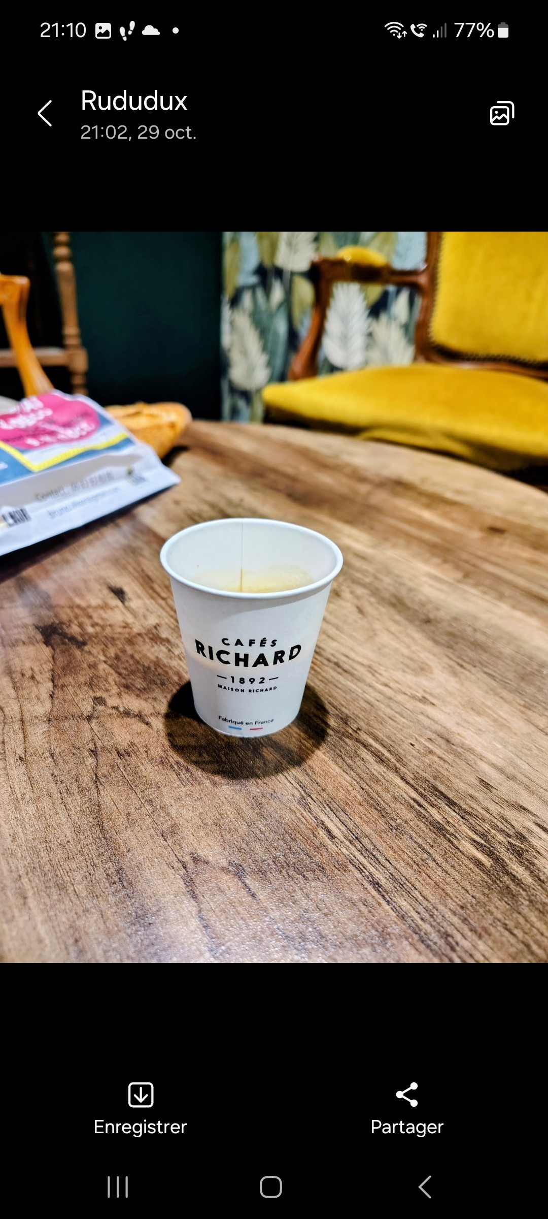 Café Richard - ristretto 

Sur le chemin du retour 
Pause café le temps de recharger la voiture 