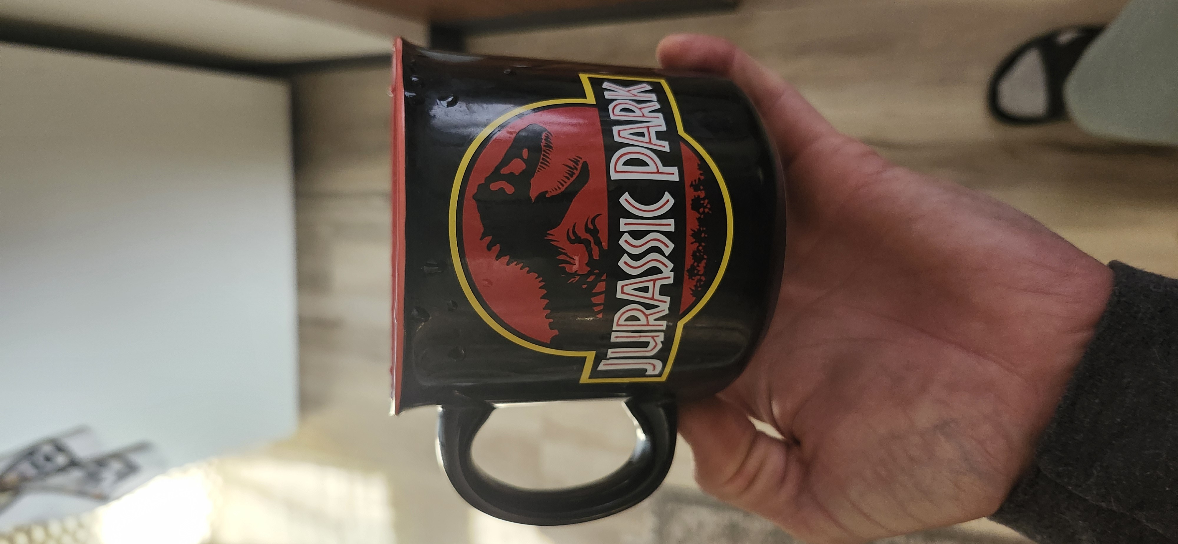 approx. 13oz Jurassic Park gift mug