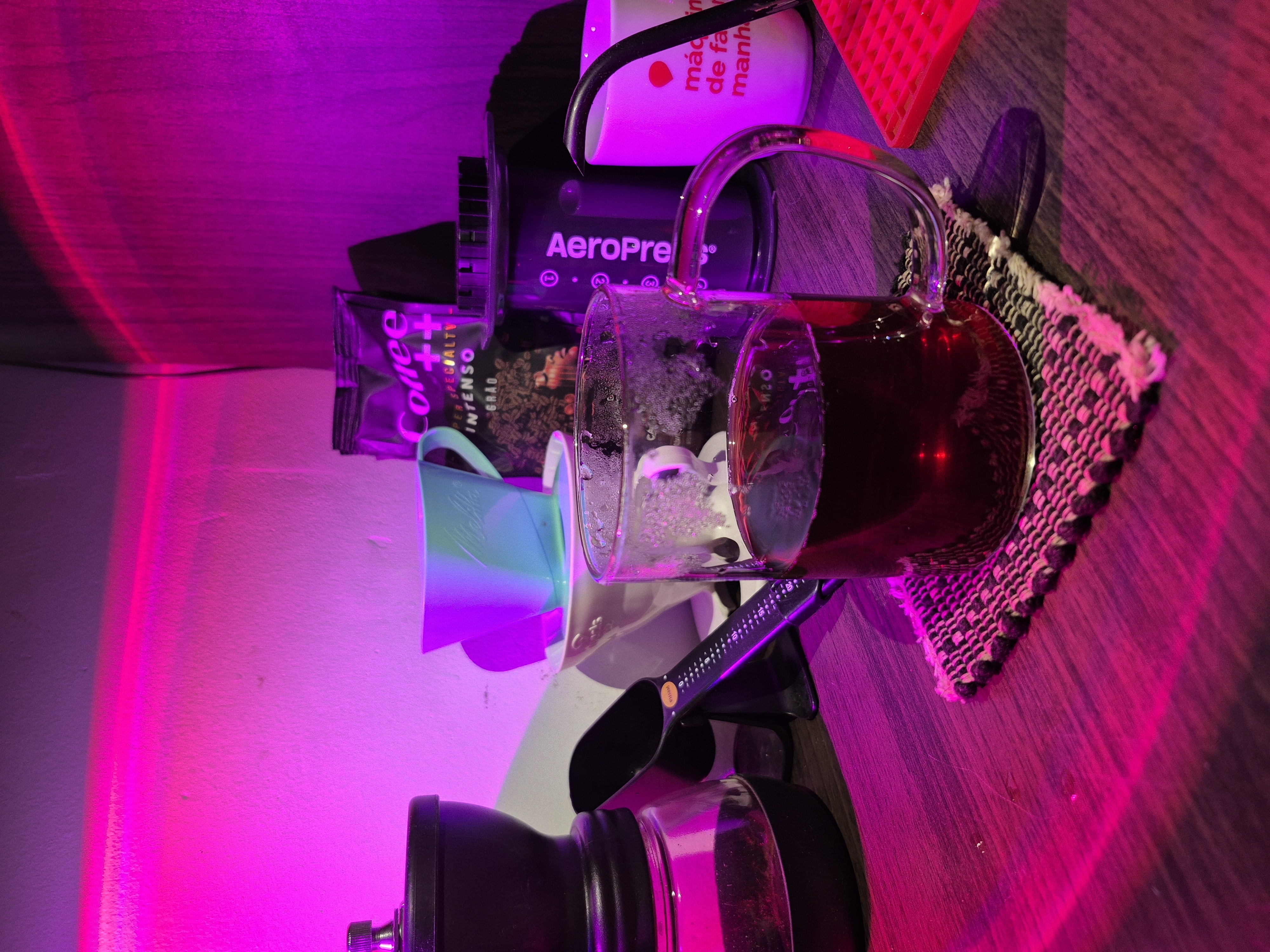 Cafezao Coffee++,extraído na Clever, bem encorpado trazendo doçura no paladar.