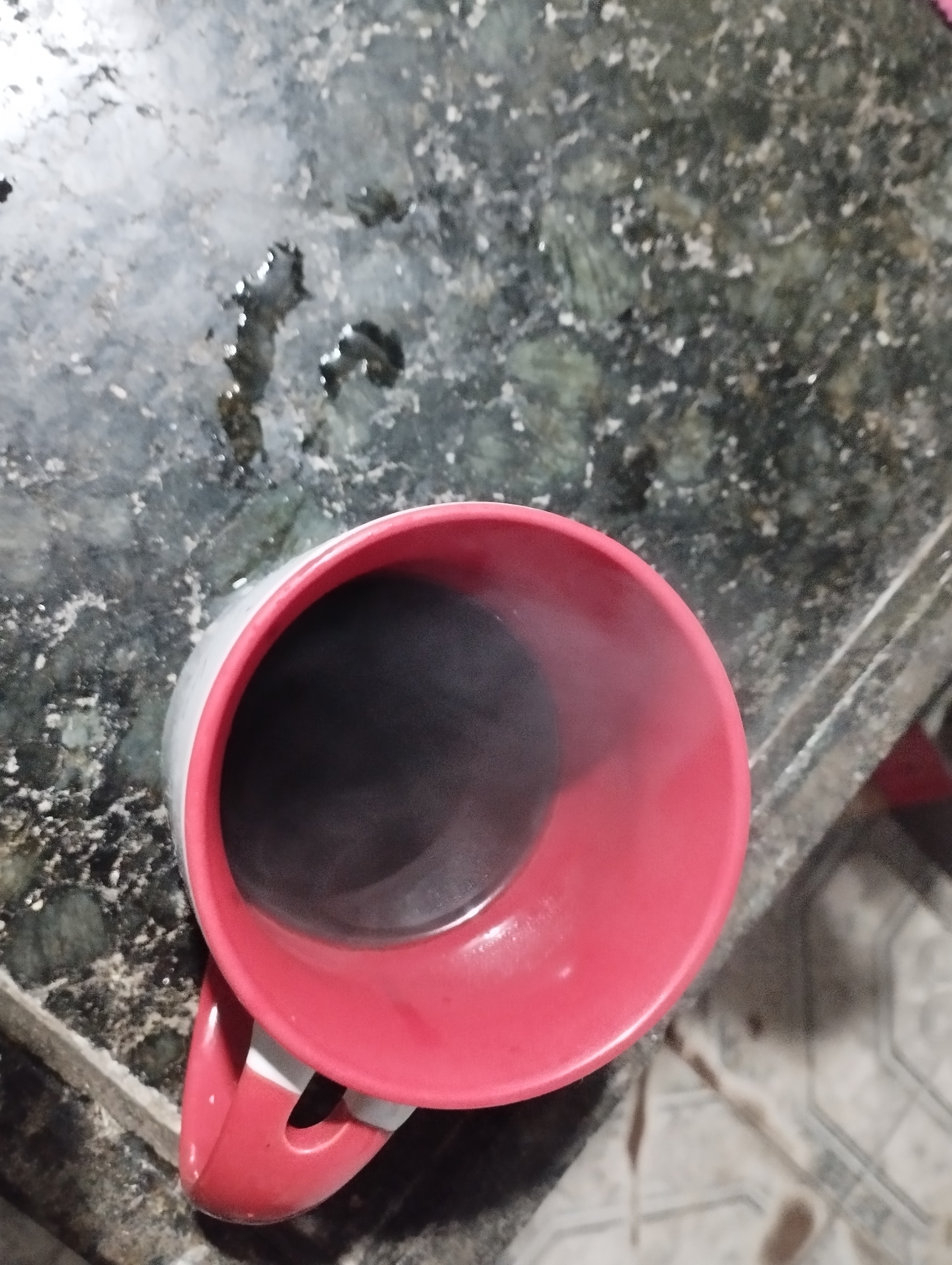 dois dedinhos de café só pra não morrer até o almoço 🔥☕