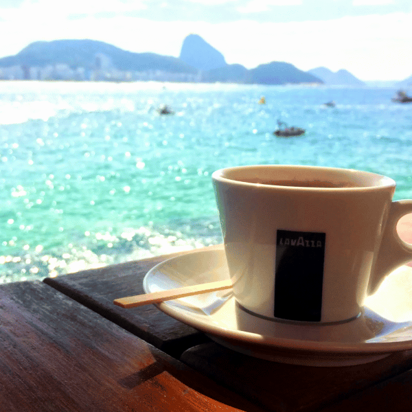 O melhor café que já tomei, me lembra a melhor cidade que já morei. Pena que seu verão é quase tão quente quanto uma xícara de café 🥵