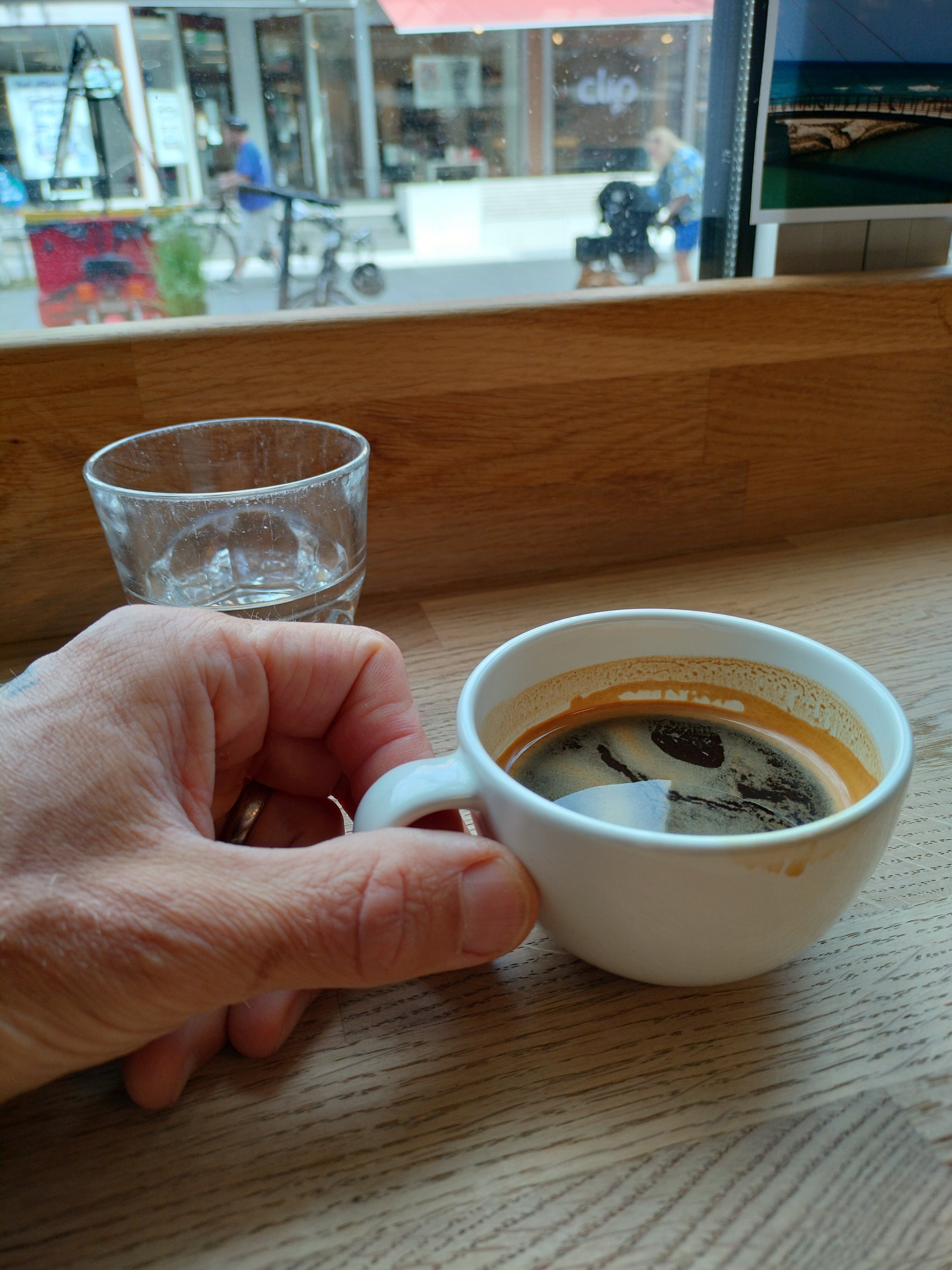 An Americano.
Costas Of Sweden. Umeå.
