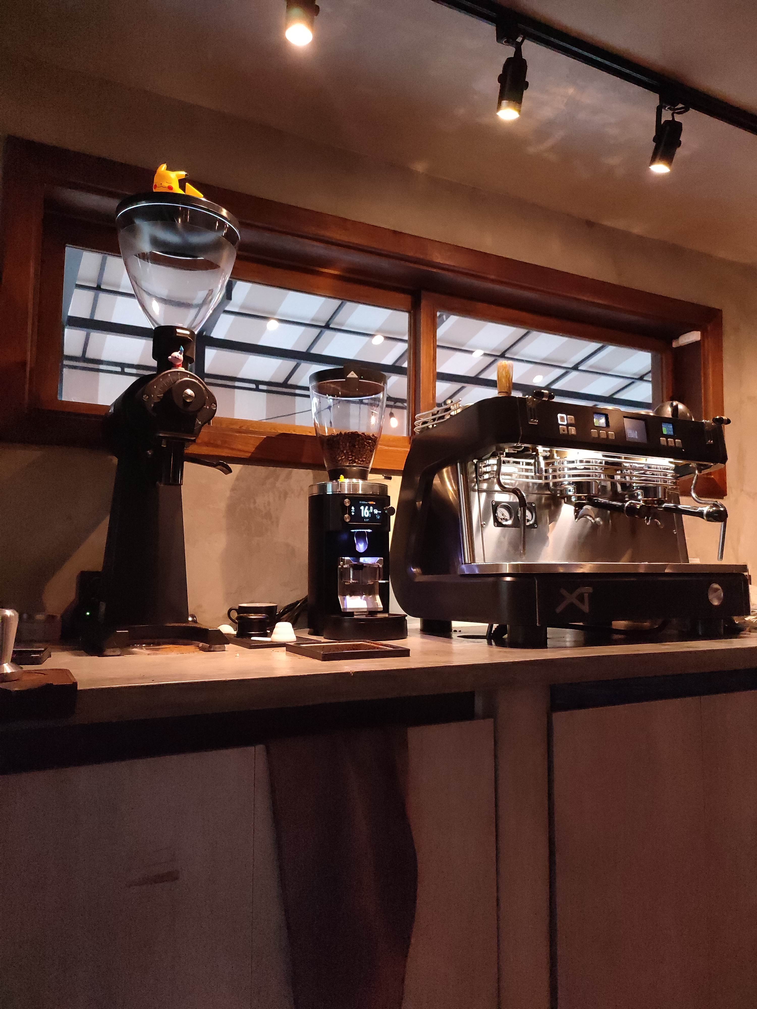 orgulloso de mi Barra
Ek43
Molino Mahlkoning
Maquina de Espresso Dalla Corte Xt