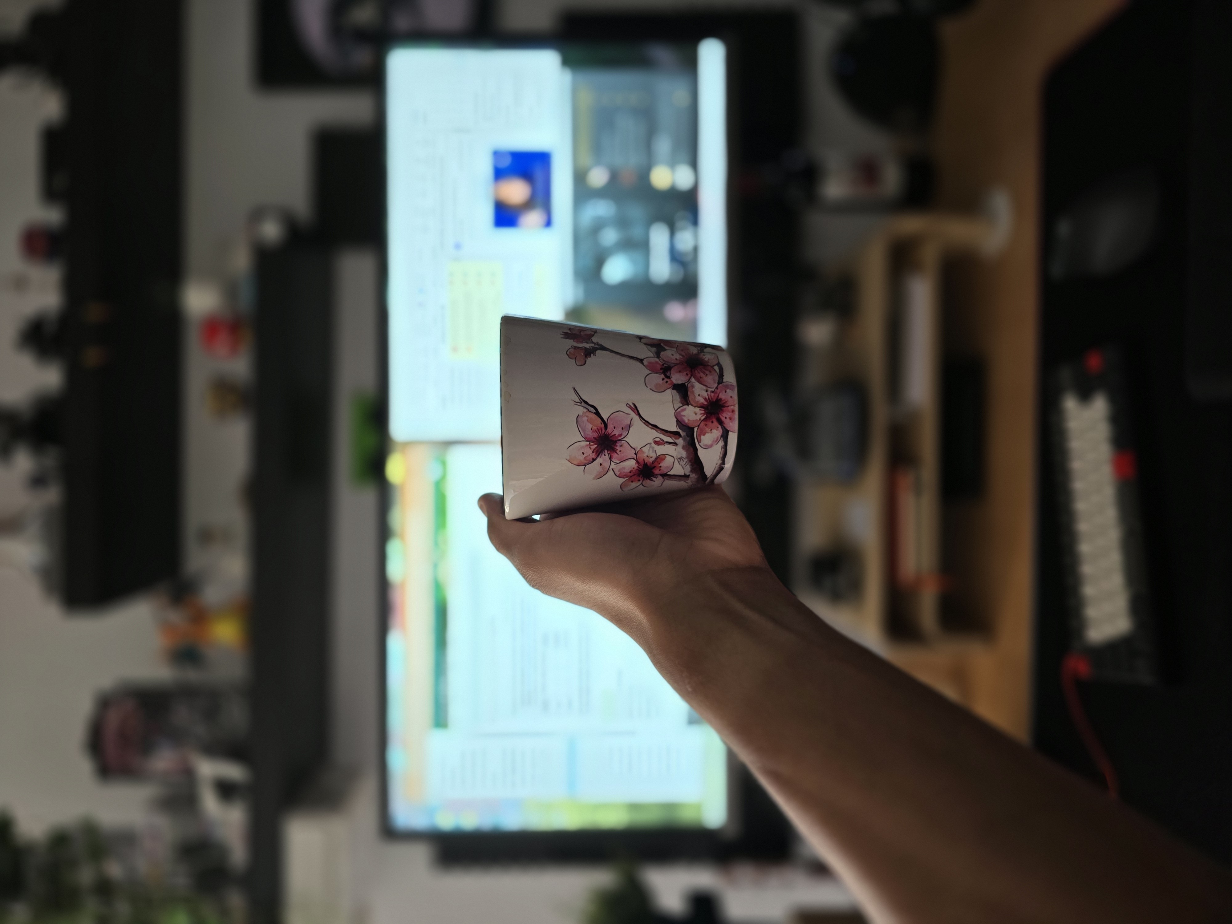 Iniciando el día.
La ciudad está gris y nublada. 🌧️
Un café proveniente de Veracruz (el sabor muy cítrico y con una acidez media). ⭐
Tengo cita con el dentista 🦷
Y también estoy realizando los entregables para el diplomado que estoy cursando. 🔥💯
¡Abrazo a todos! 🇲🇽