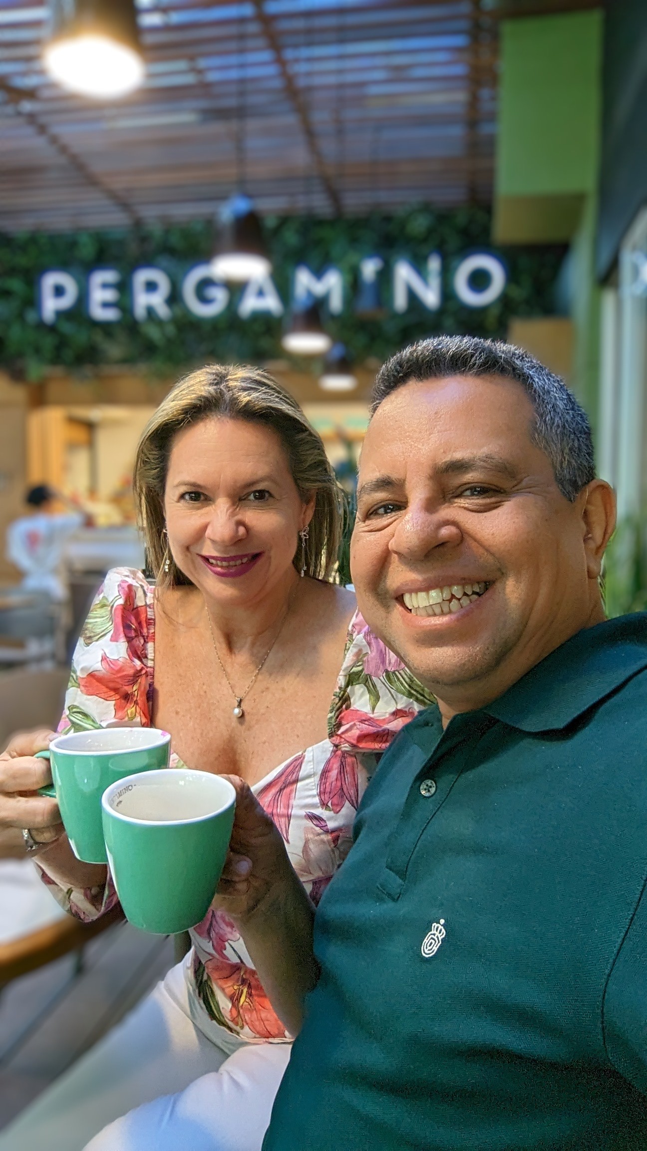 son muchos los momentos cafeteros que he compartido con mi adorada esposa, pero siempre son especiales para nosotros los que vivimos en Pergamino Café en Medellín, Colombia 