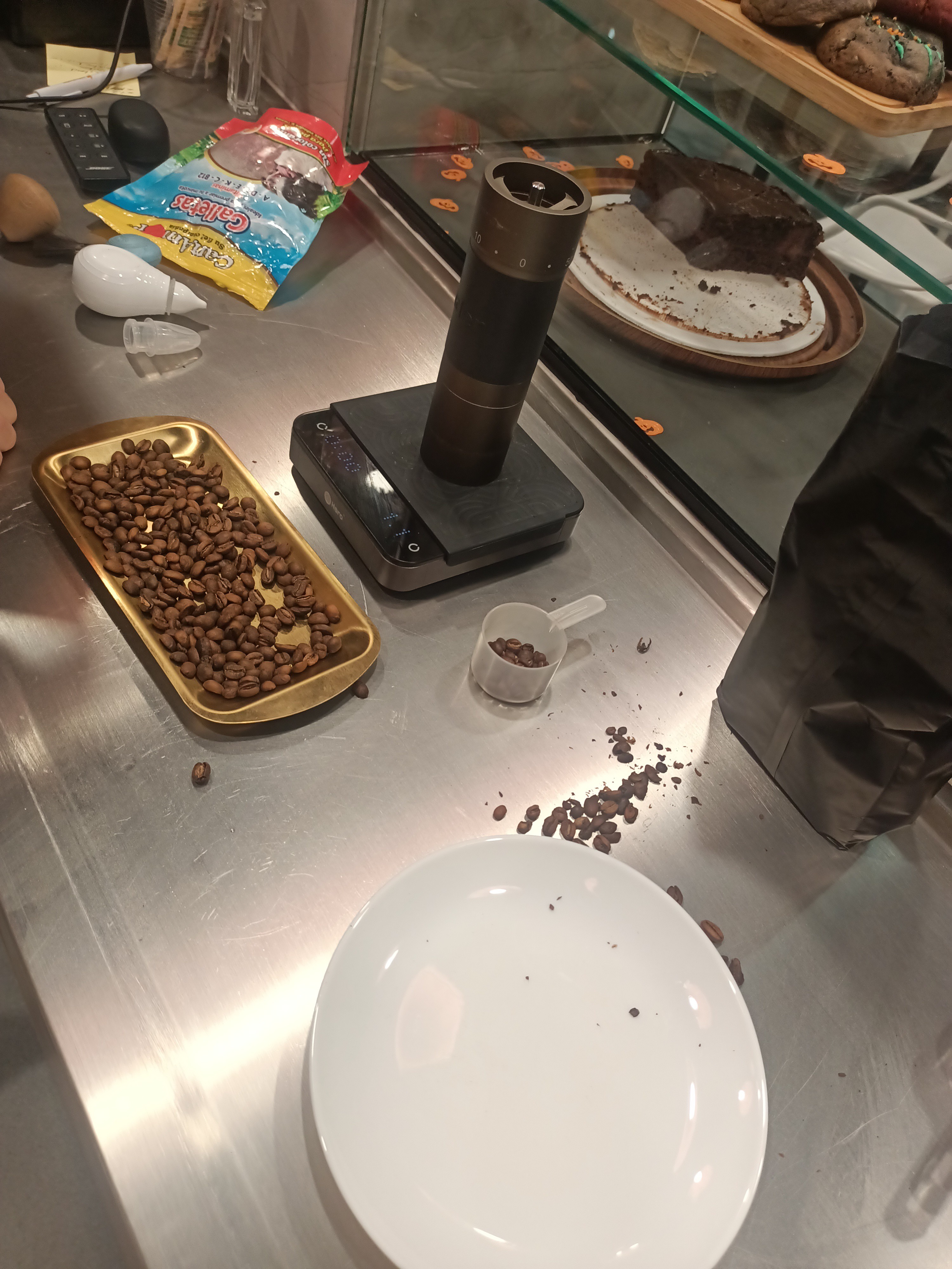 Catando muestra ---estoy buscando variedades de café en colombia para comprar en verde trillados o sin trillar ? calidad , Honey y diferente me responden ?