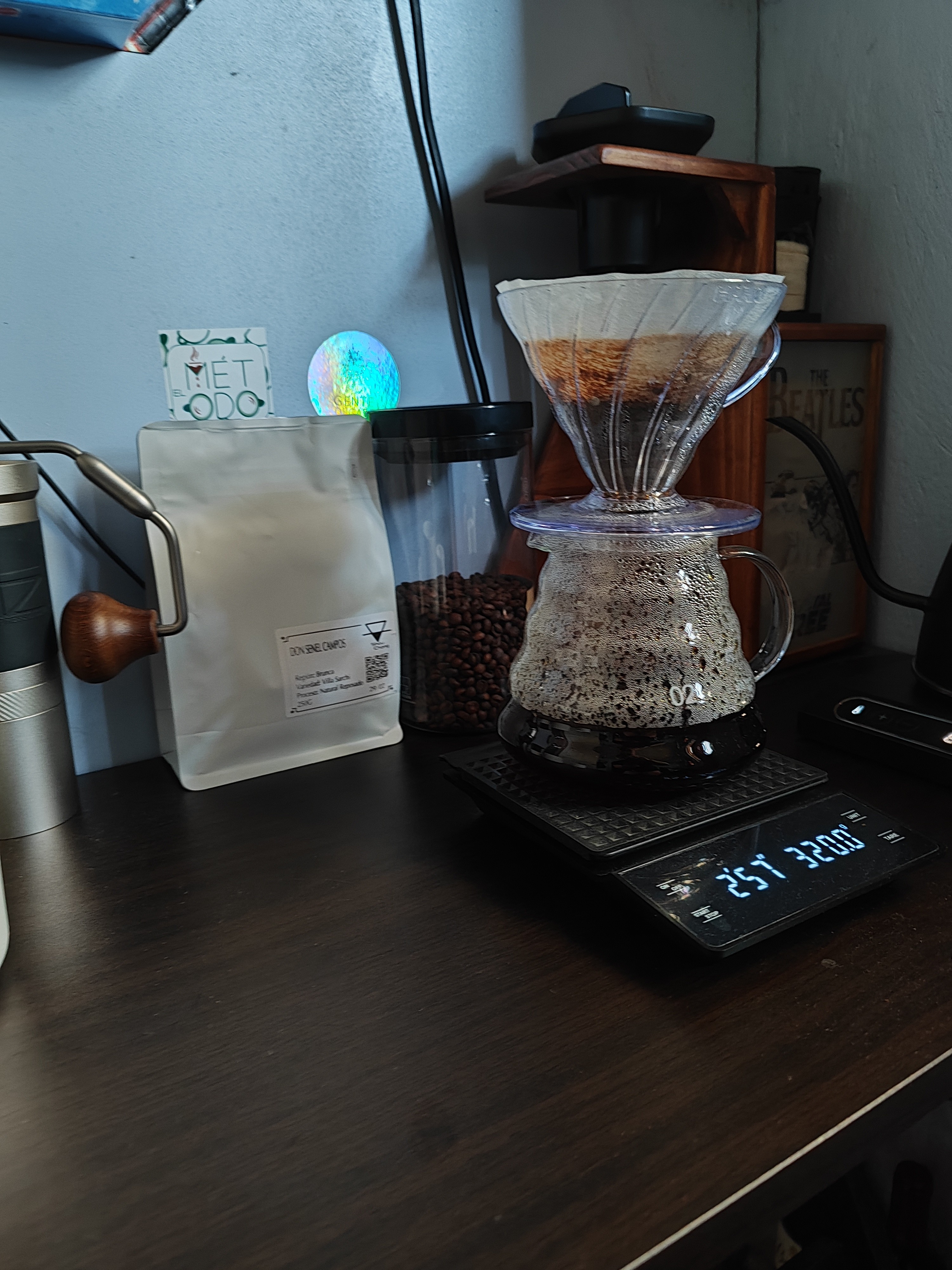 V60 con café de la región Brunca de Costa Rica producido por Don Senel Campos, variedad Villa Sarchí, proceso Natural Reposado, tostado por Cafetería Shouchong