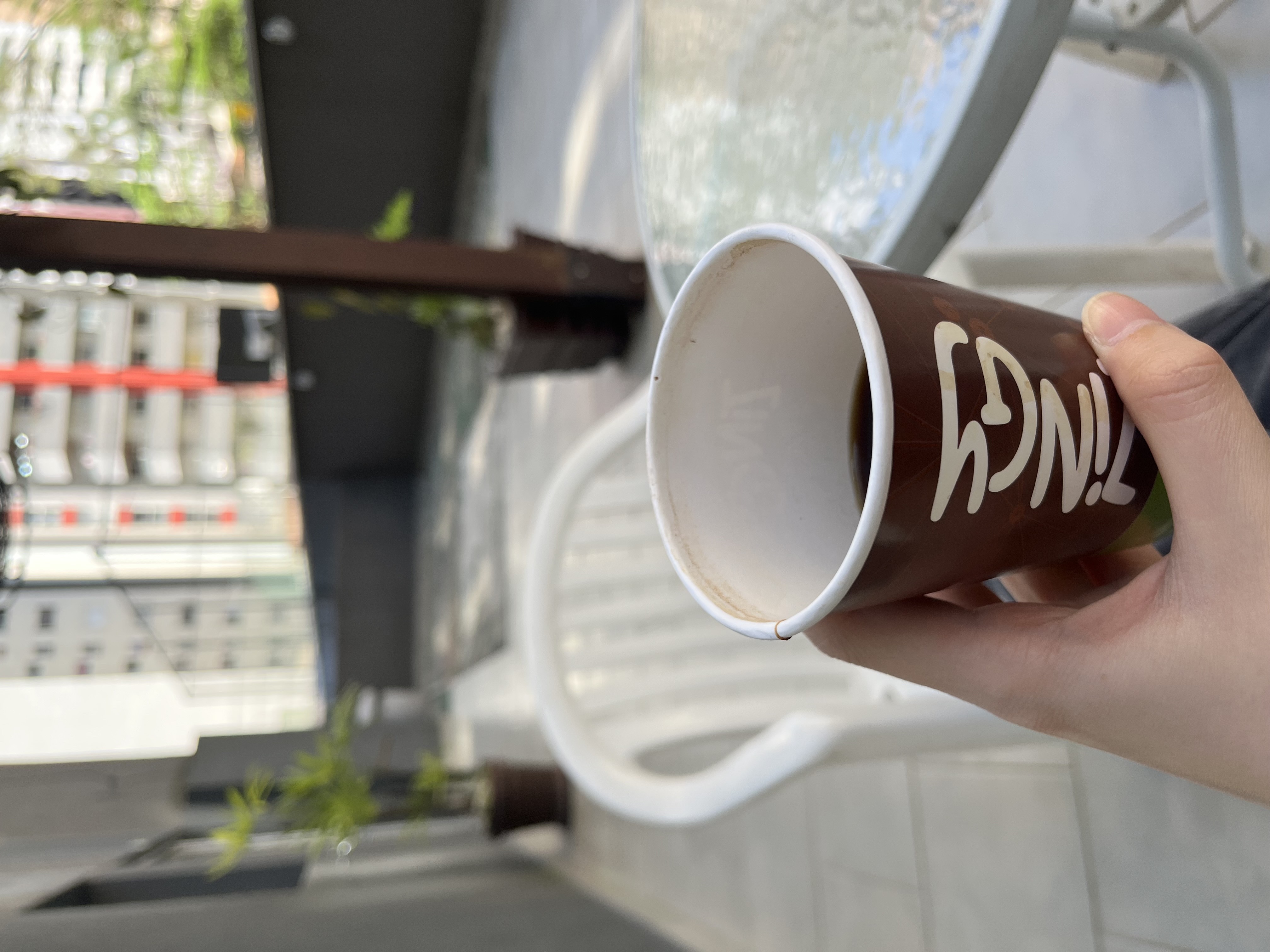 Americano. Foi bom para provar um Canephora Especial e entender o porquê de tanto preferirem os 100% Arábica. Bom para dias que pedem energia extra!