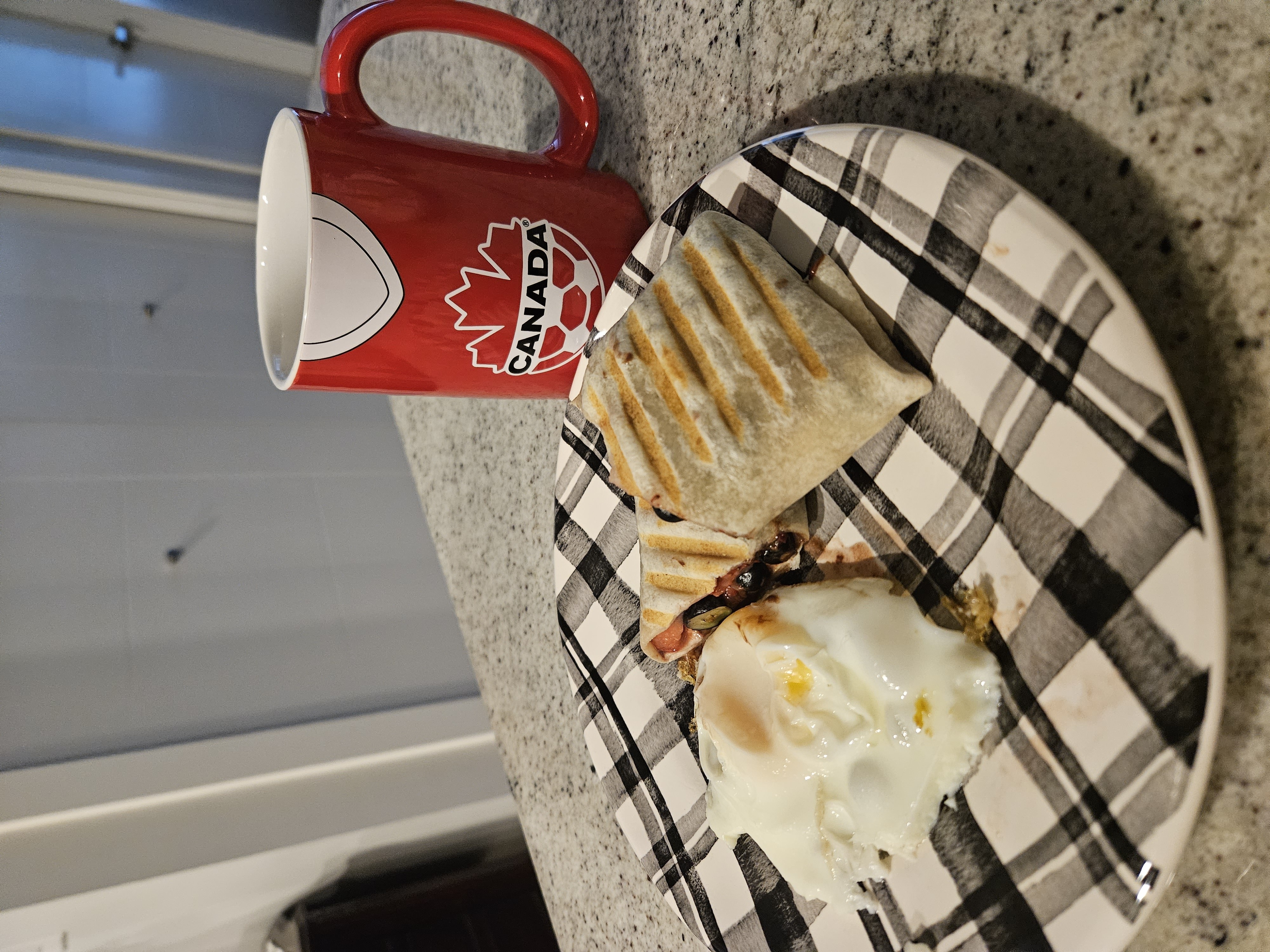 my favorite on the go fruit wrap snack with nutella  is more tasty when  match with coffee....🥰🥰🥰