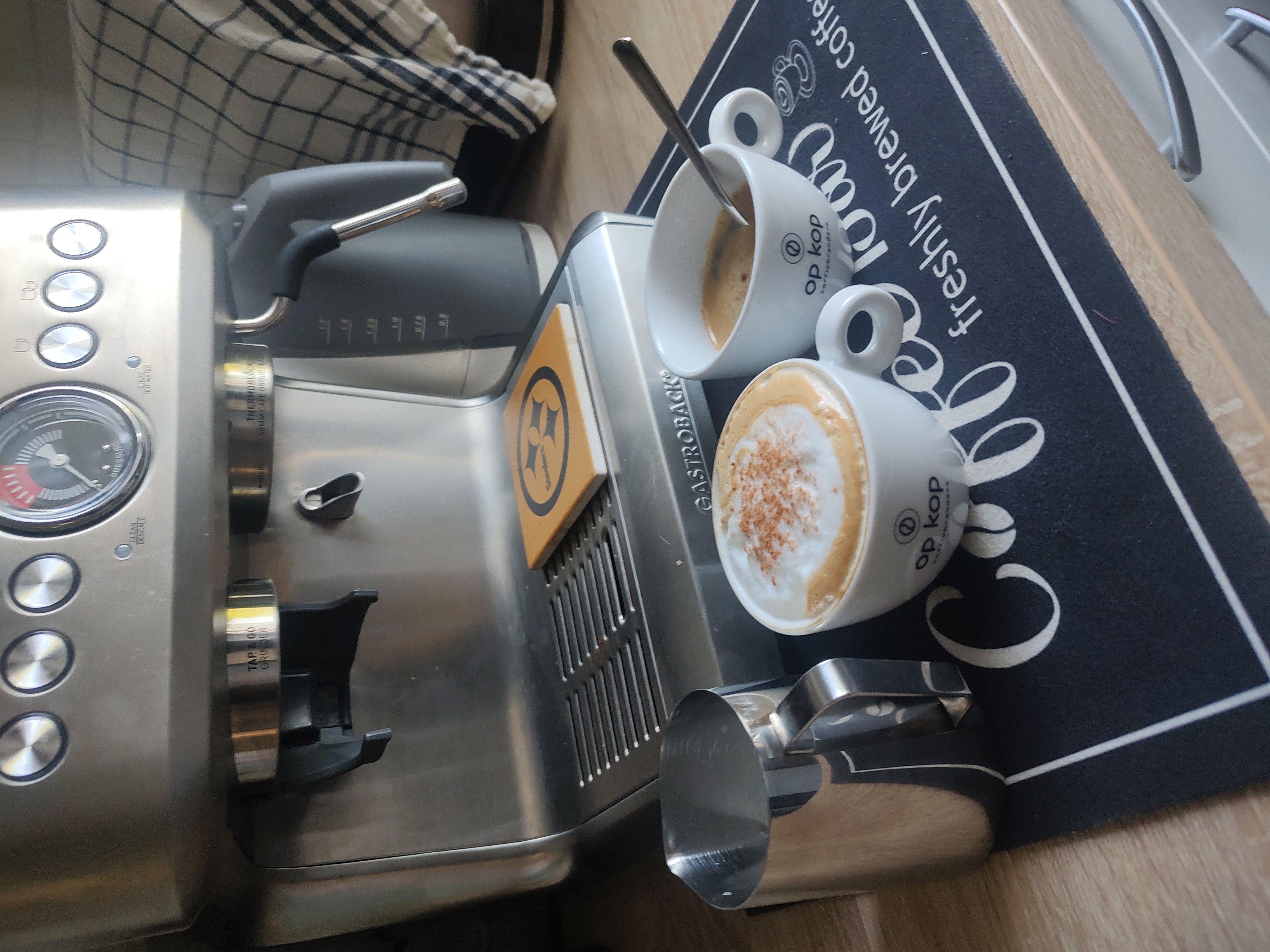 For a good start into the day. The cappuccino for the wifey, the double espresso for me. 