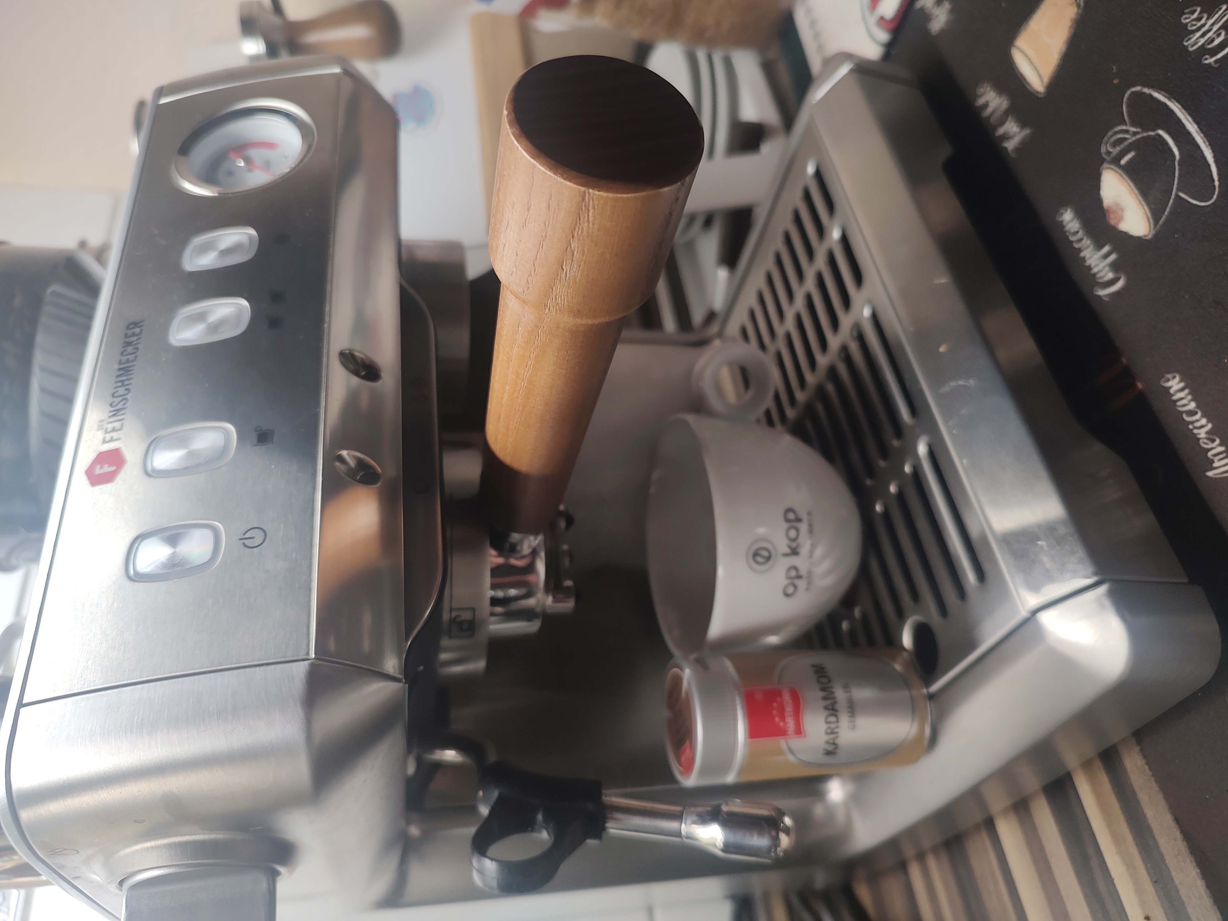 today my espresso gets and hint of cardamom. 