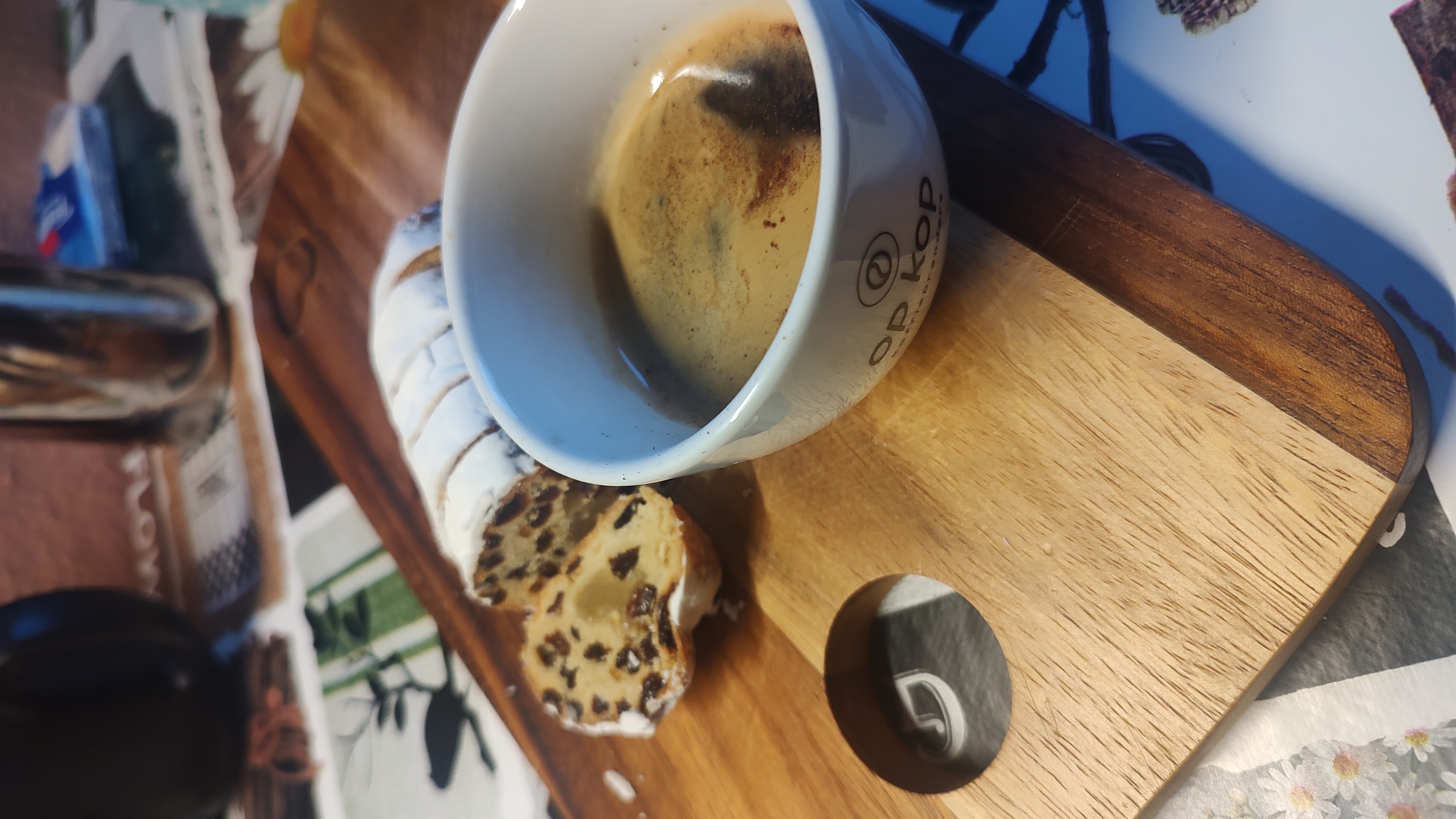Right for Christmas, coffee and Stollen. 