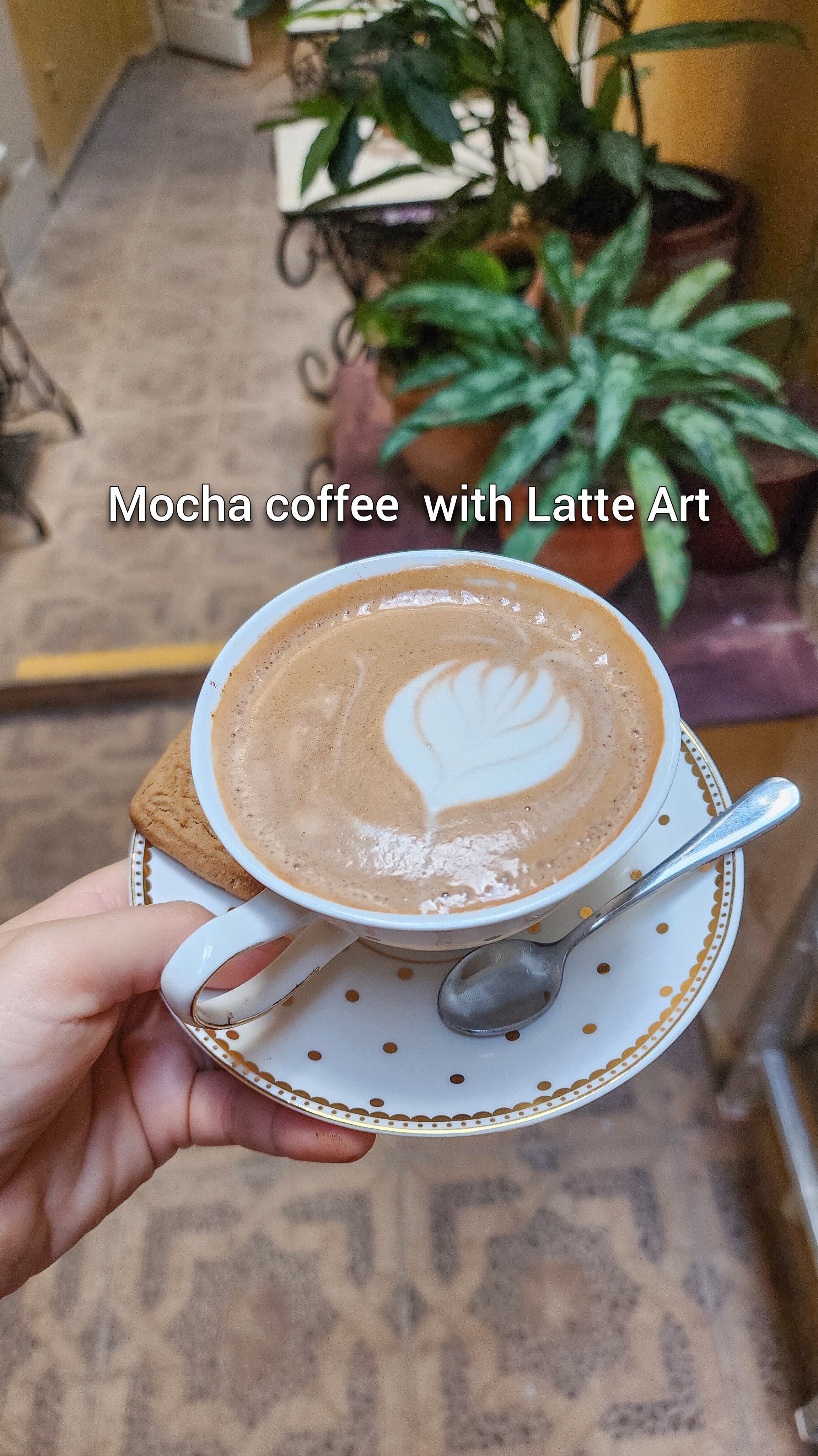 Practicing my latte art, this time with mocha 😋
Havana, Cuba 🇨🇺 