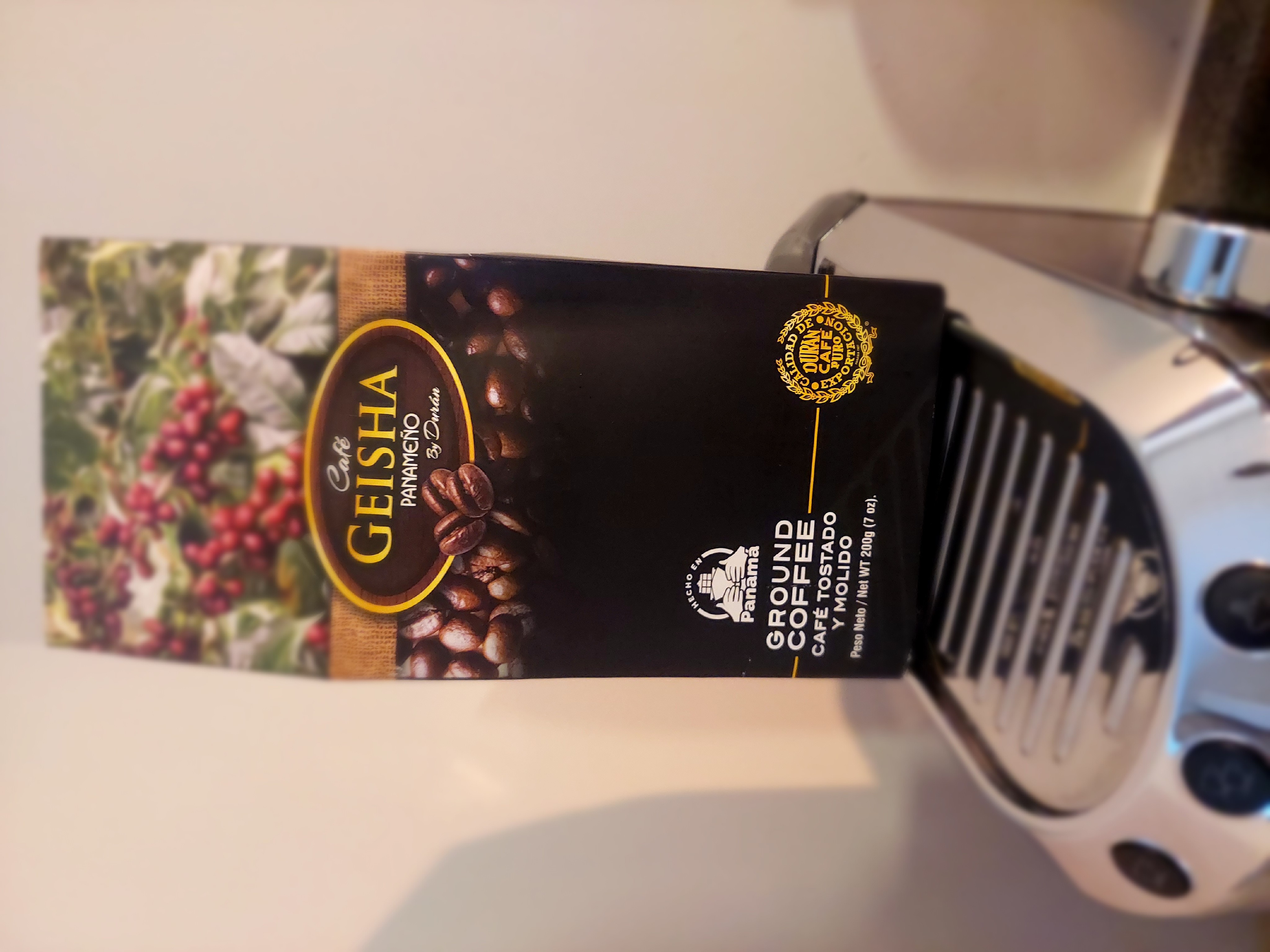 Café Geisha Panameño By Durán. Bendecido Ground Coffee Café Tostado y molido. More than power.