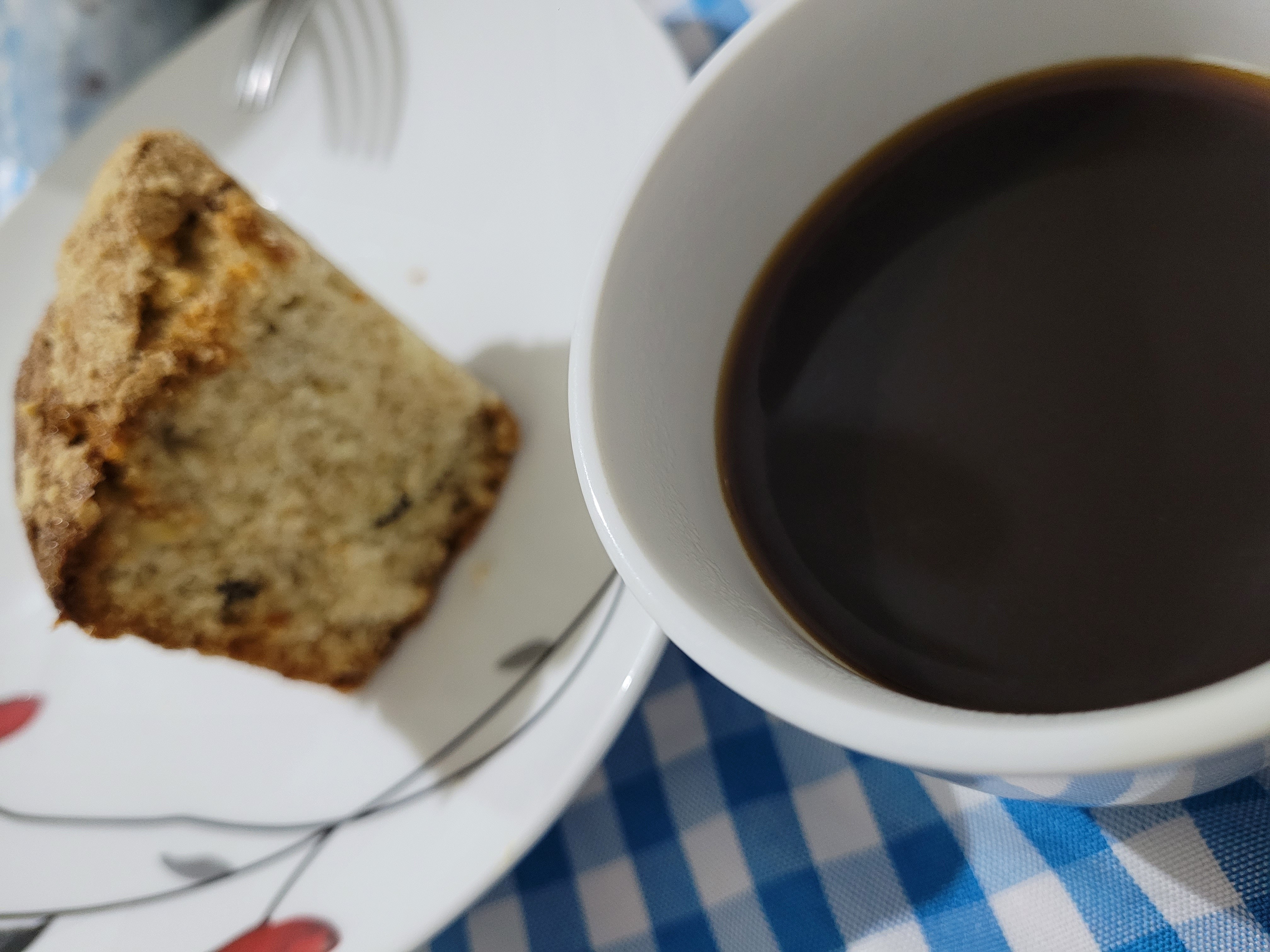 Café ☕️  com bolo de maçã 🍎 