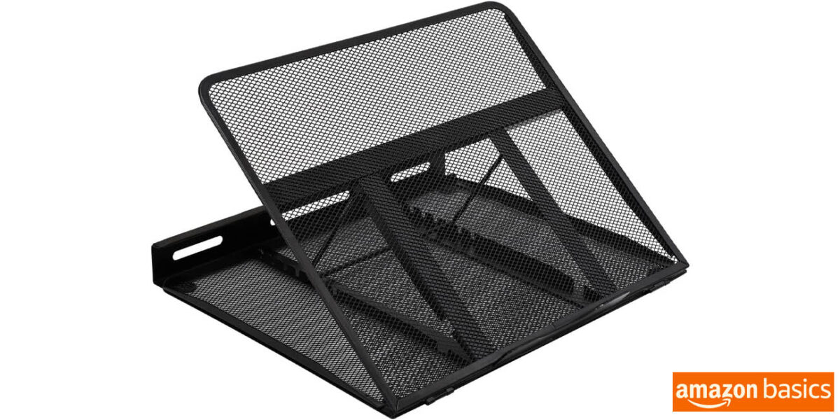 Mejora tu ergonomía al utilizar tu portátil con este soporte ajustable Amazon Basics que ahora tiene un 6% de descuento