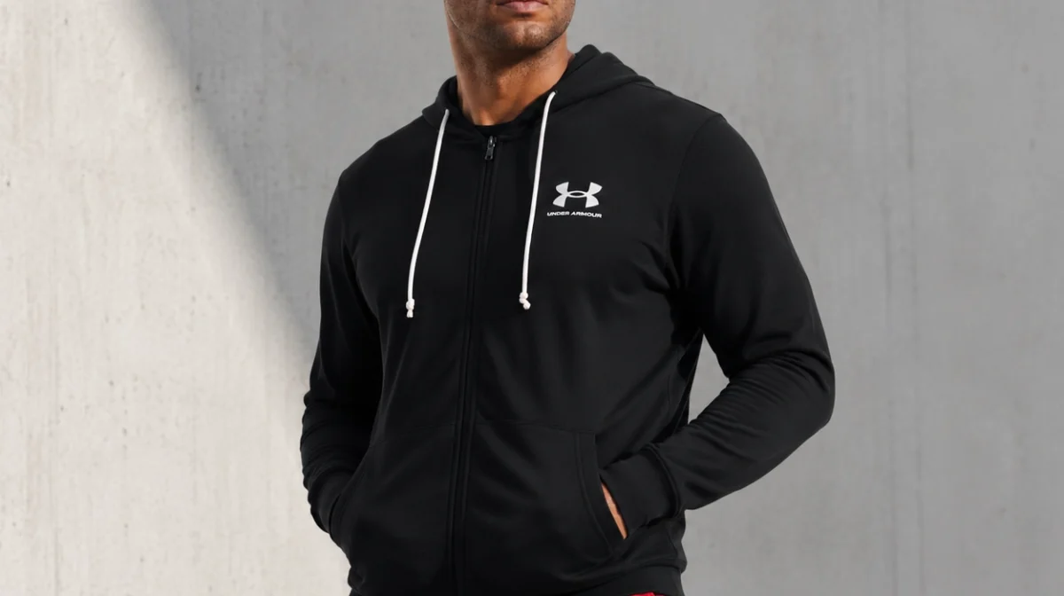 Amazon rebaja la clásica sudadera Under Armour Rival Terry con un 39% en el mejor color
