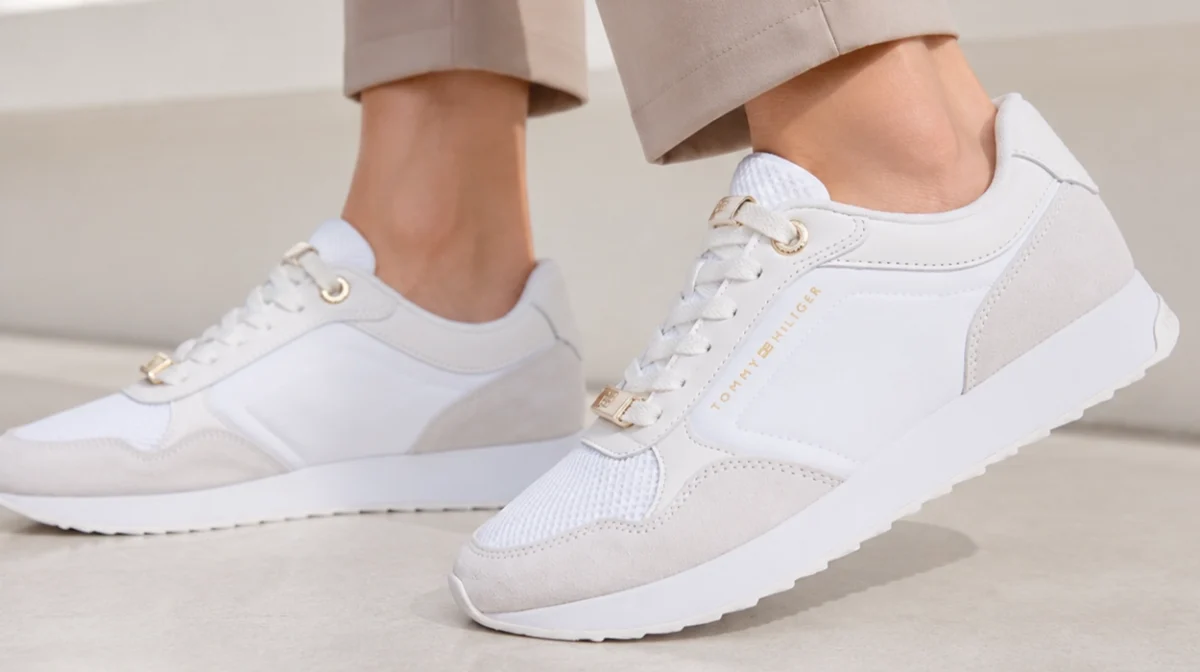 Zapatillas de piel Tommy Hilfiger Chic Eva Runner mesh para mujer por sólo 49,95€ con envío gratis (50% de descuento)