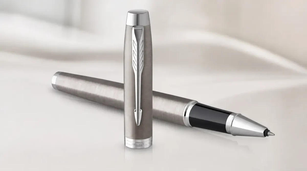 Bolígrafo roller Parker IM de acero inoxidable, punta fina y tinta negra por sólo 20,59€ (-44%)